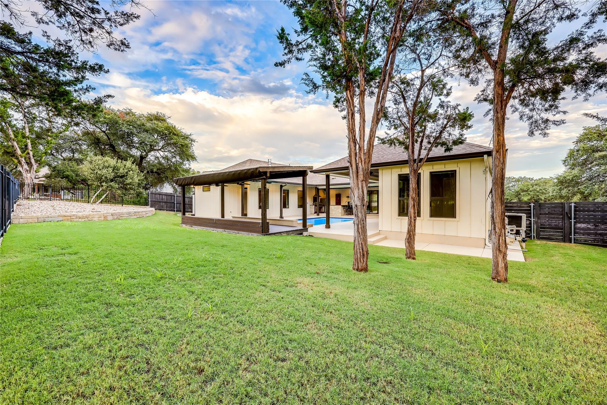 112 Venture Blvd S, Point Venture, TX 78645