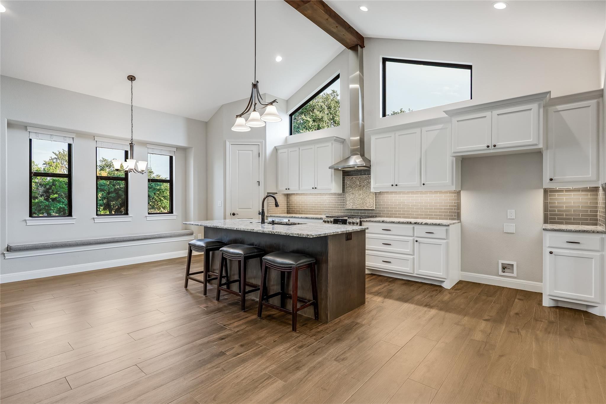 112 Venture Blvd S, Point Venture, TX 78645