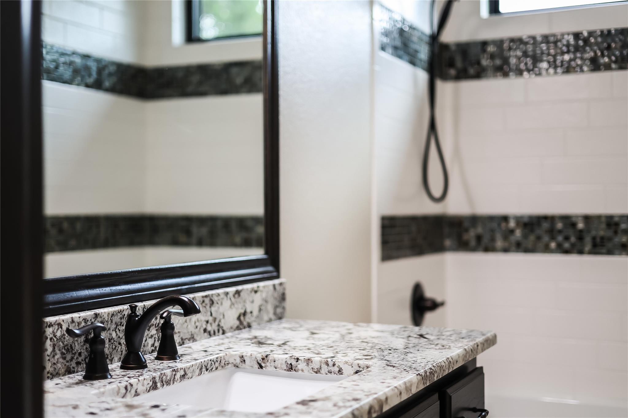 112 Venture Blvd S, Point Venture, TX 78645