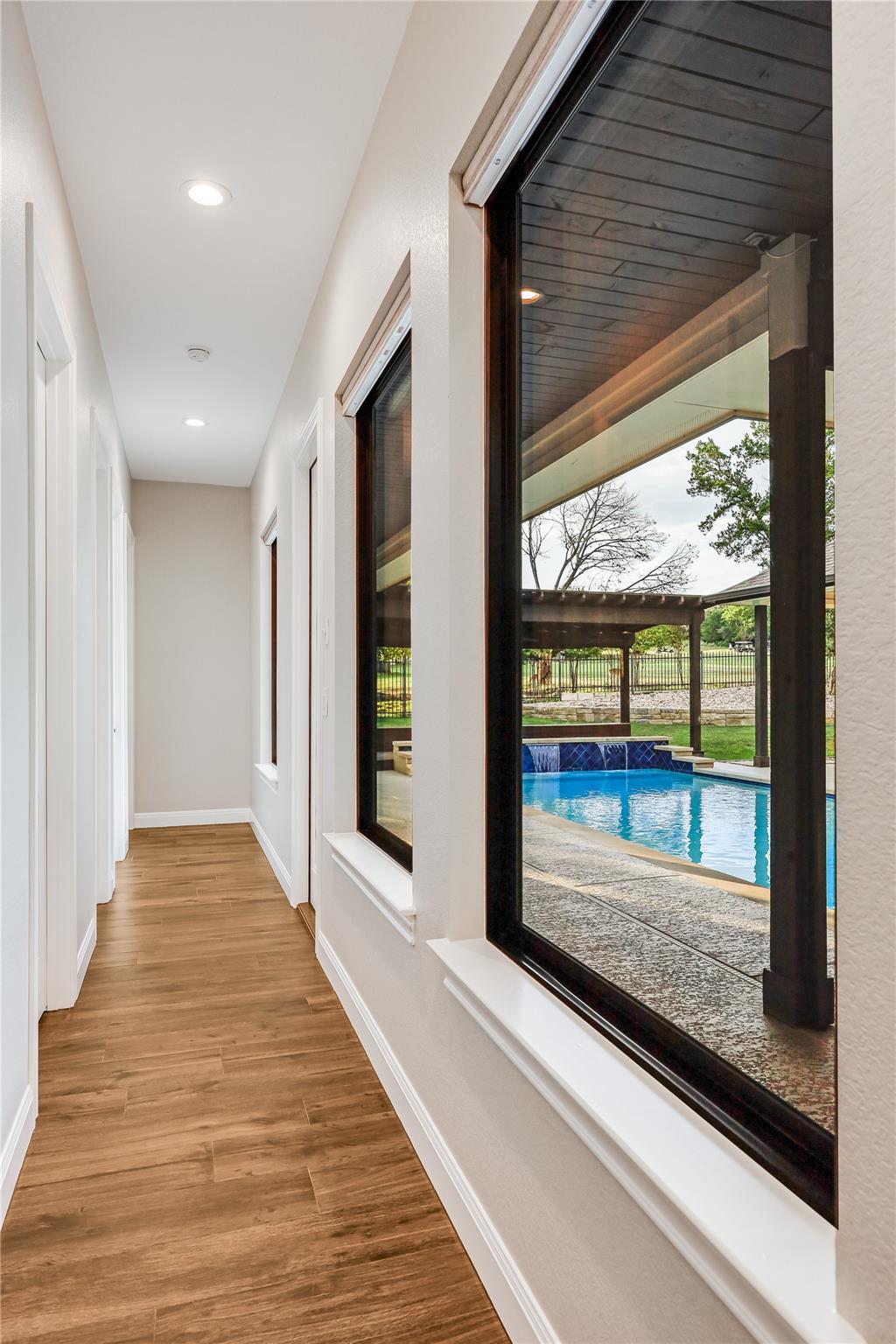 112 Venture Blvd S, Point Venture, TX 78645