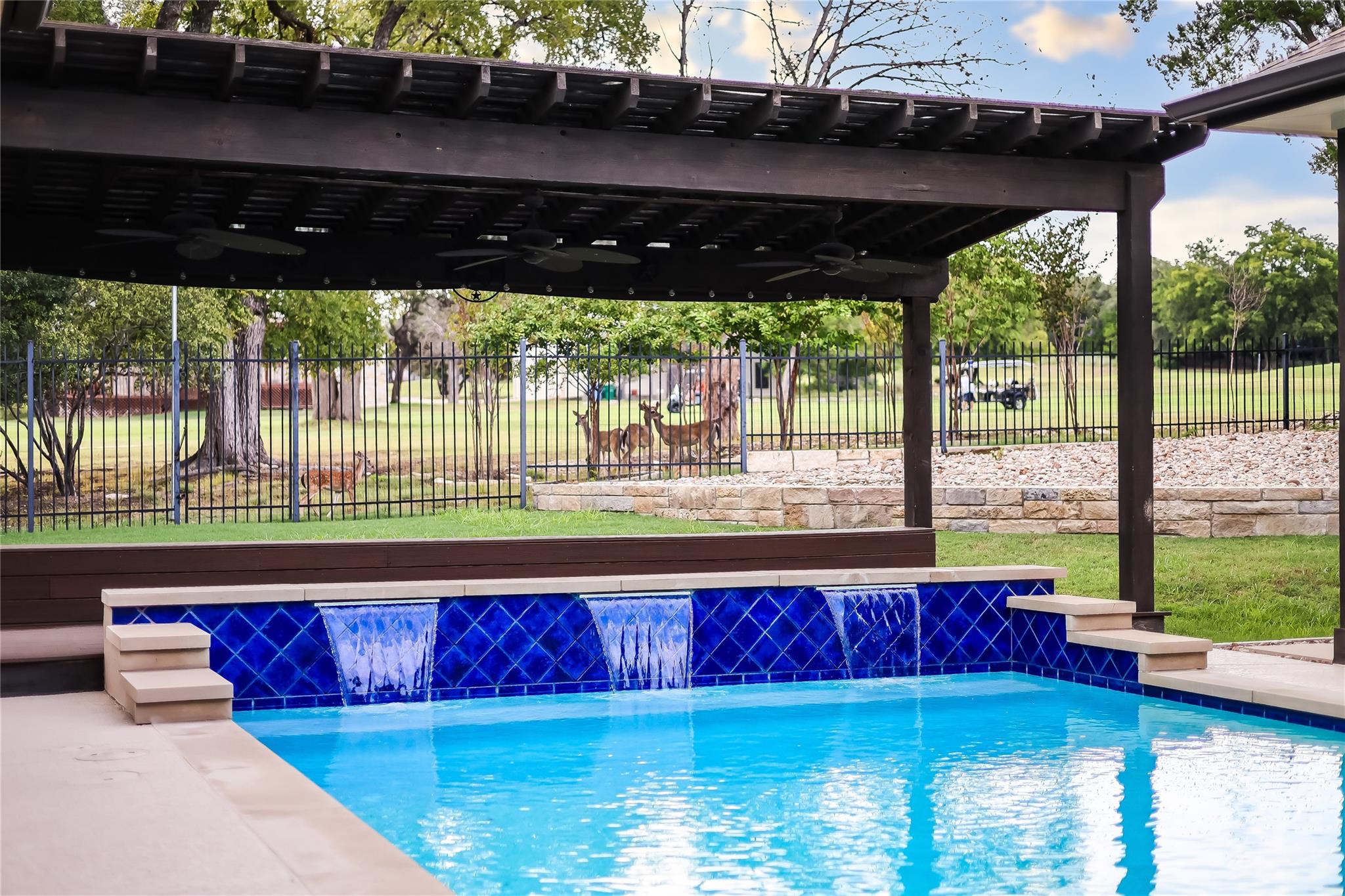 112 Venture Blvd S, Point Venture, TX 78645