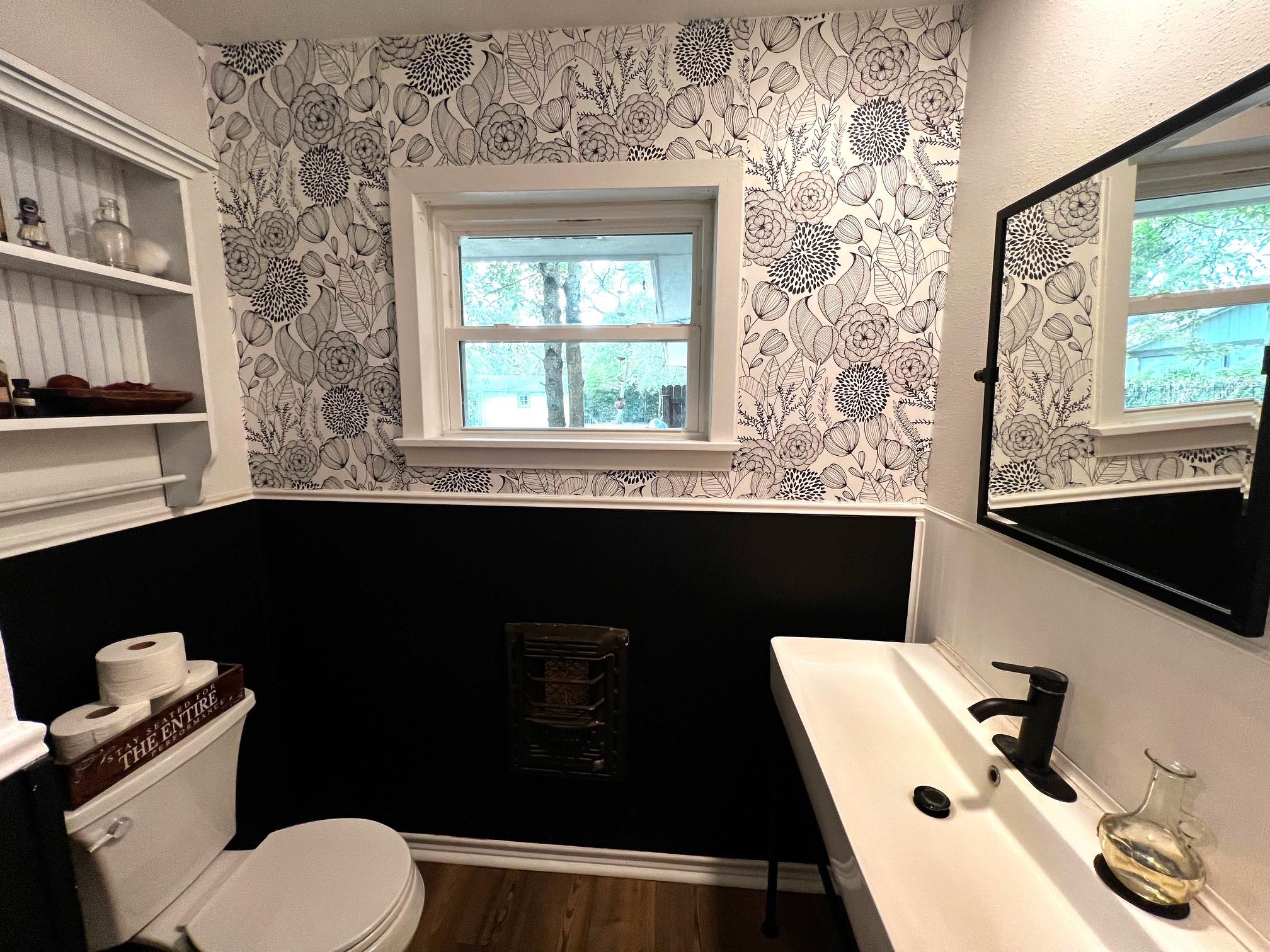 355 N Monroe St, La Grange, TX 78945