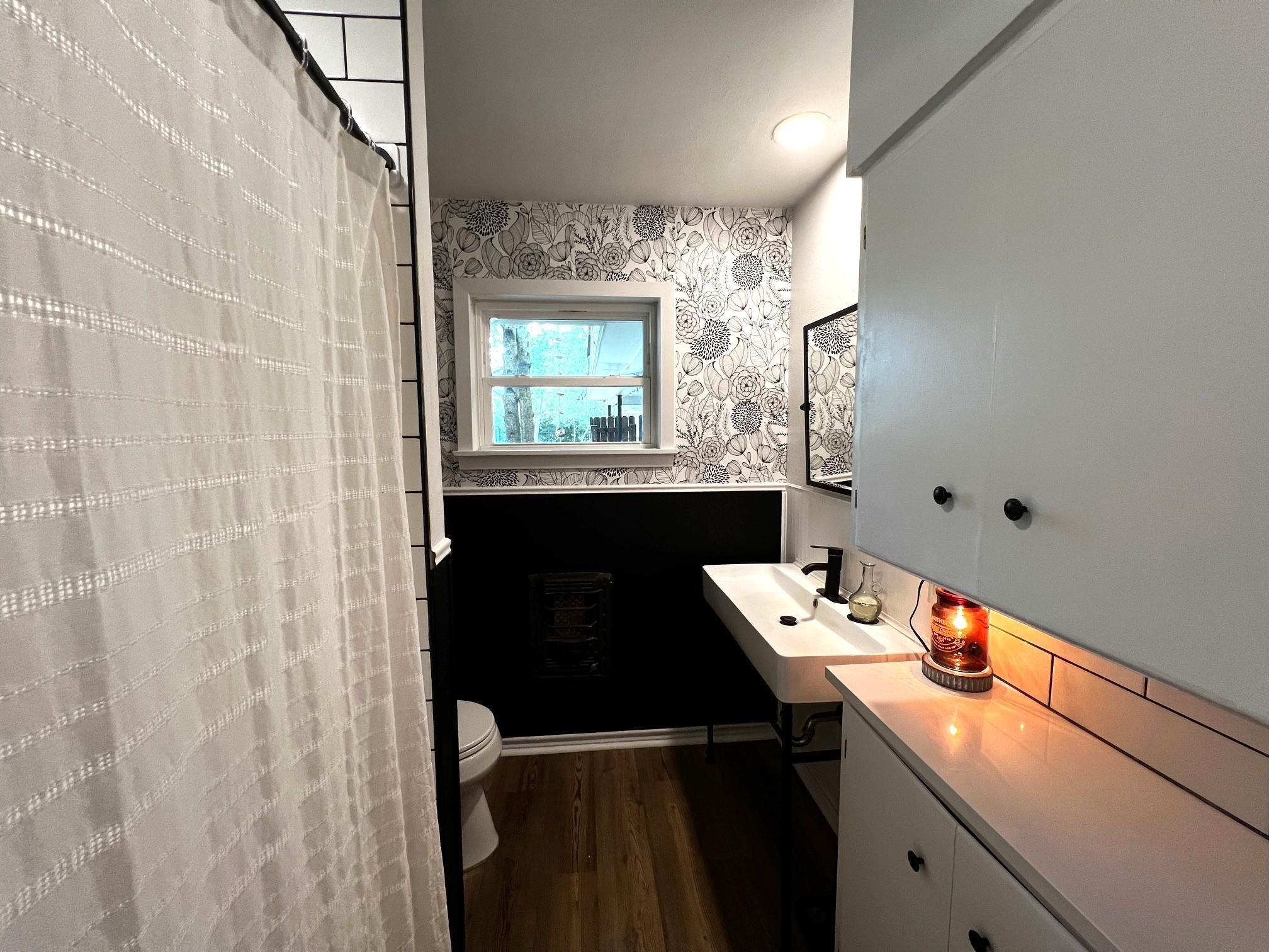 355 N Monroe St, La Grange, TX 78945