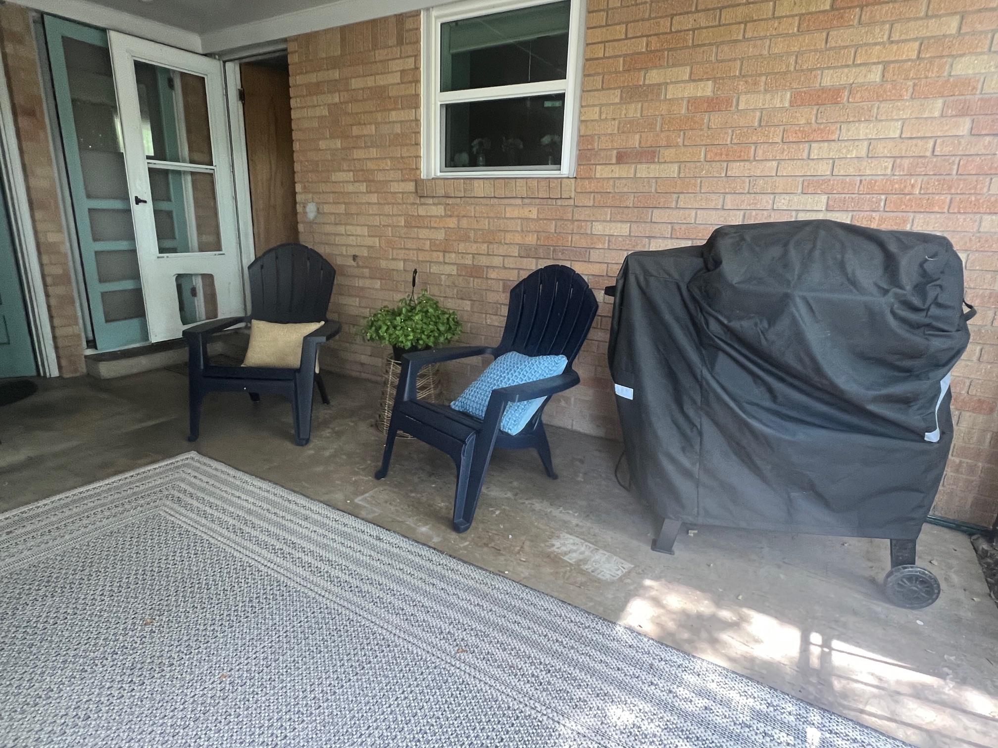 355 N Monroe St, La Grange, TX 78945