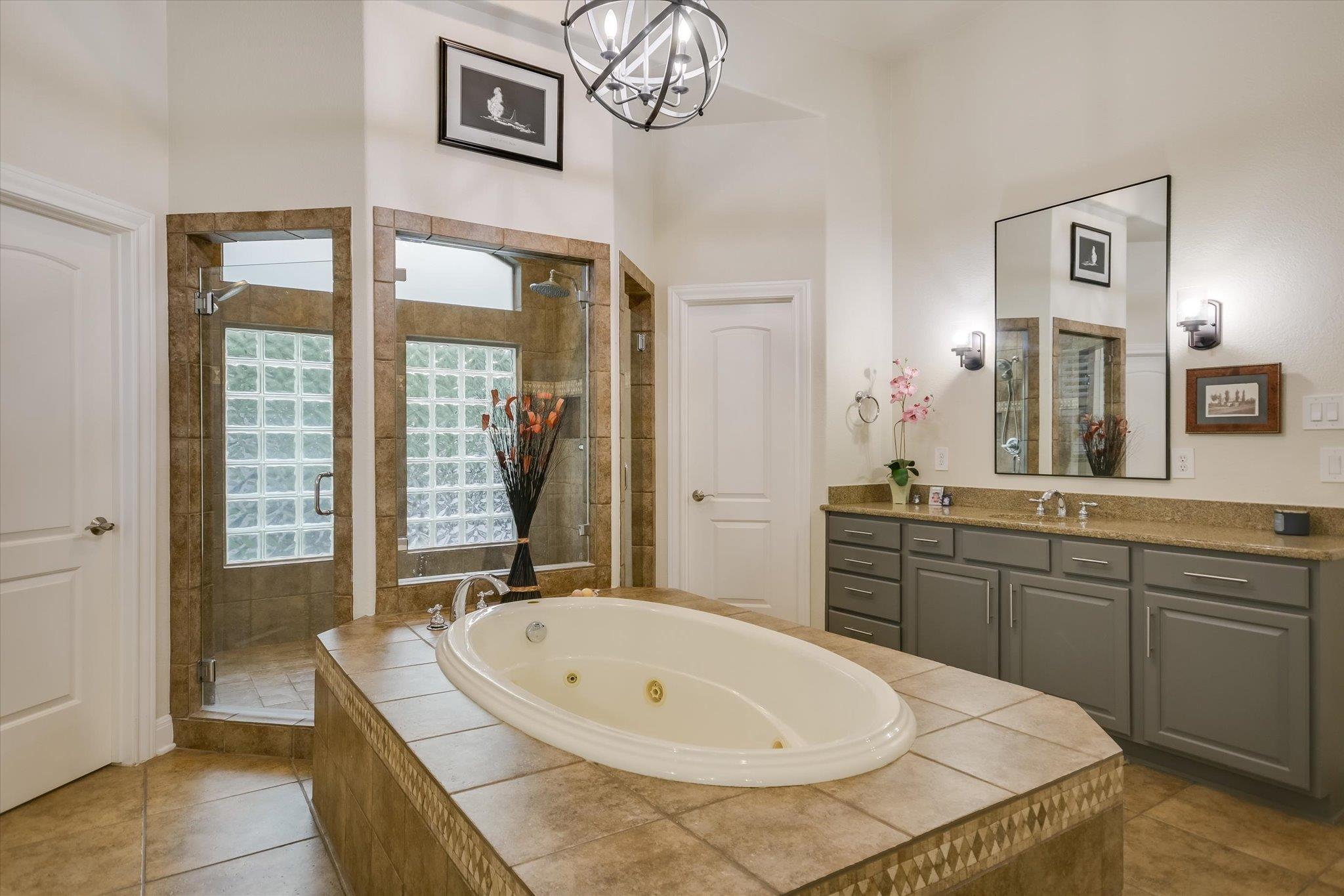 105 Whitley Dr, Austin, TX 78738