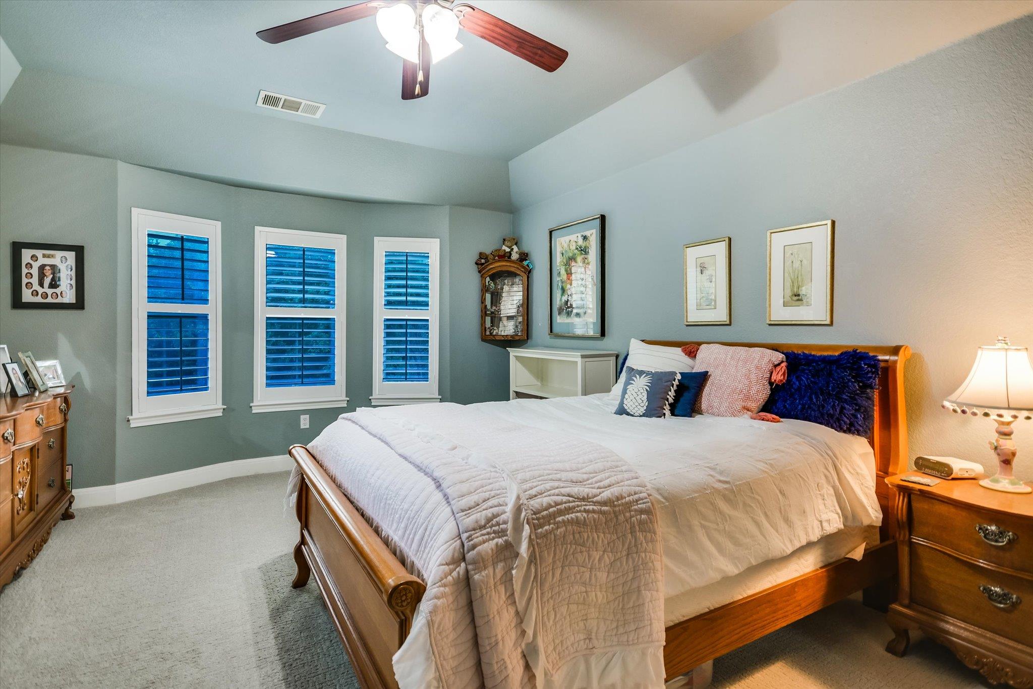 105 Whitley Dr, Austin, TX 78738