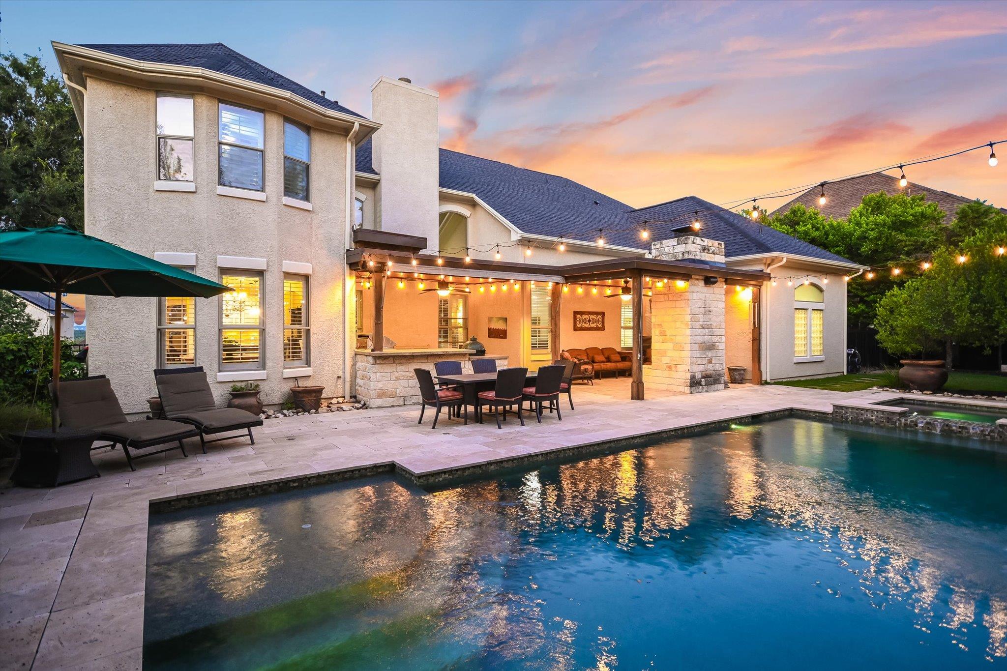 105 Whitley Dr, Austin, TX 78738