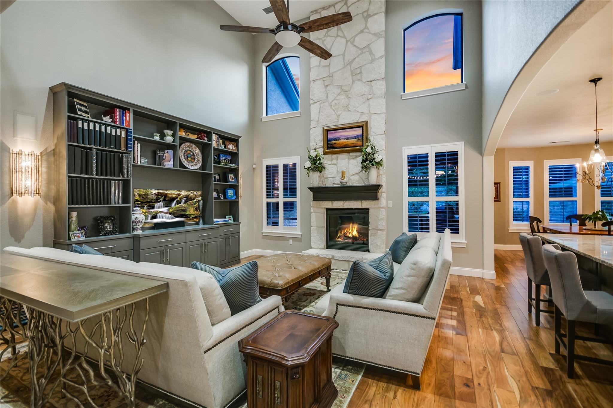 105 Whitley Dr, Austin, TX 78738