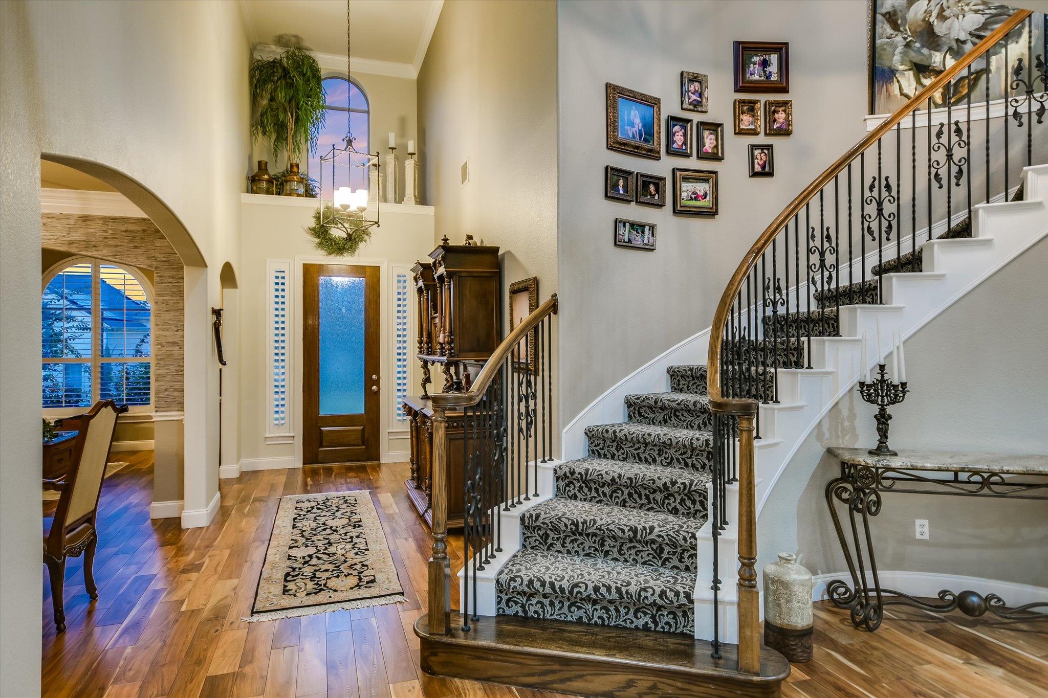 105 Whitley Dr, Austin, TX 78738