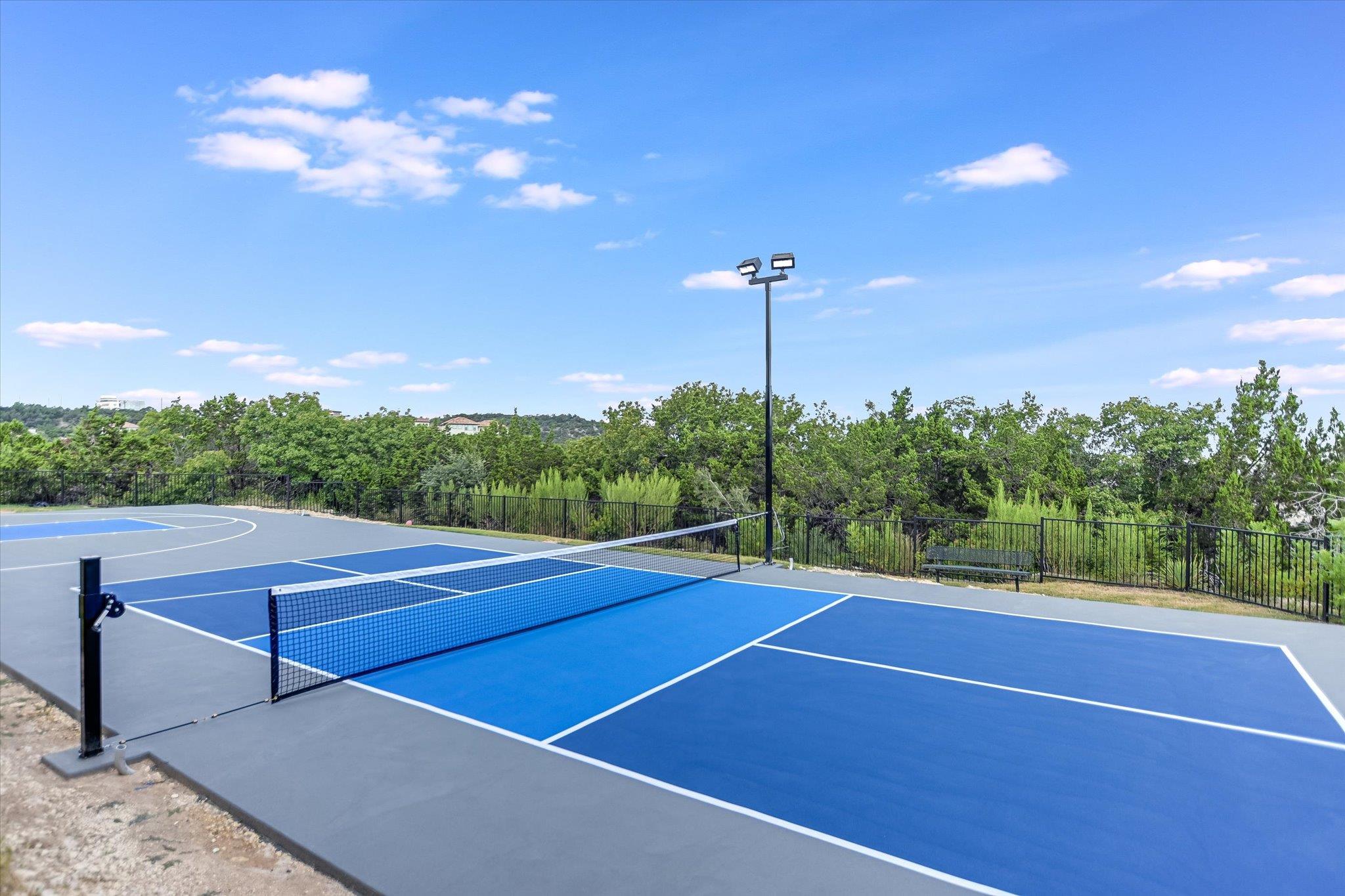 105 Whitley Dr, Austin, TX 78738