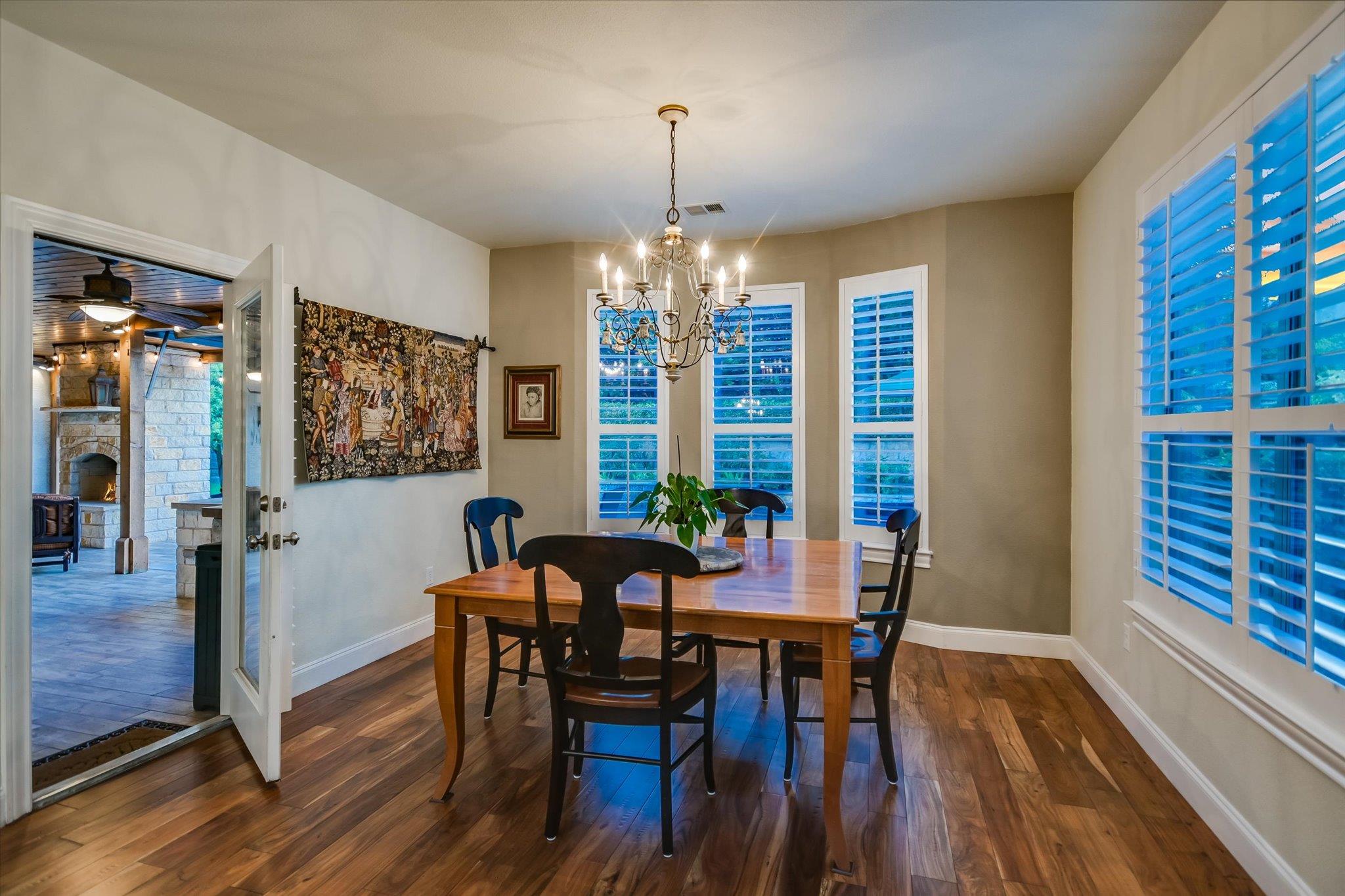 105 Whitley Dr, Austin, TX 78738