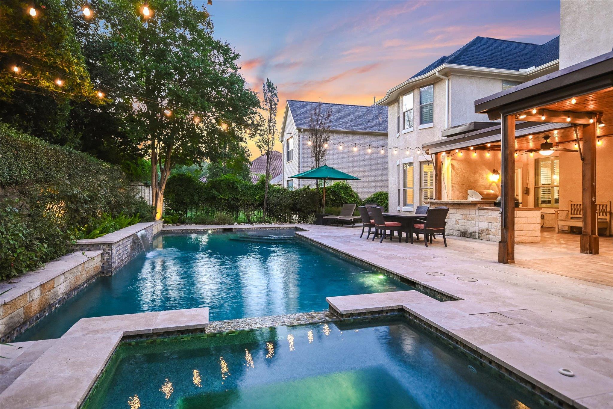 105 Whitley Dr, Austin, TX 78738