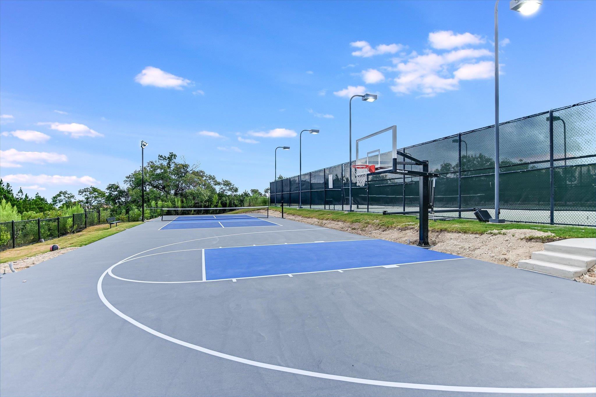 105 Whitley Dr, Austin, TX 78738