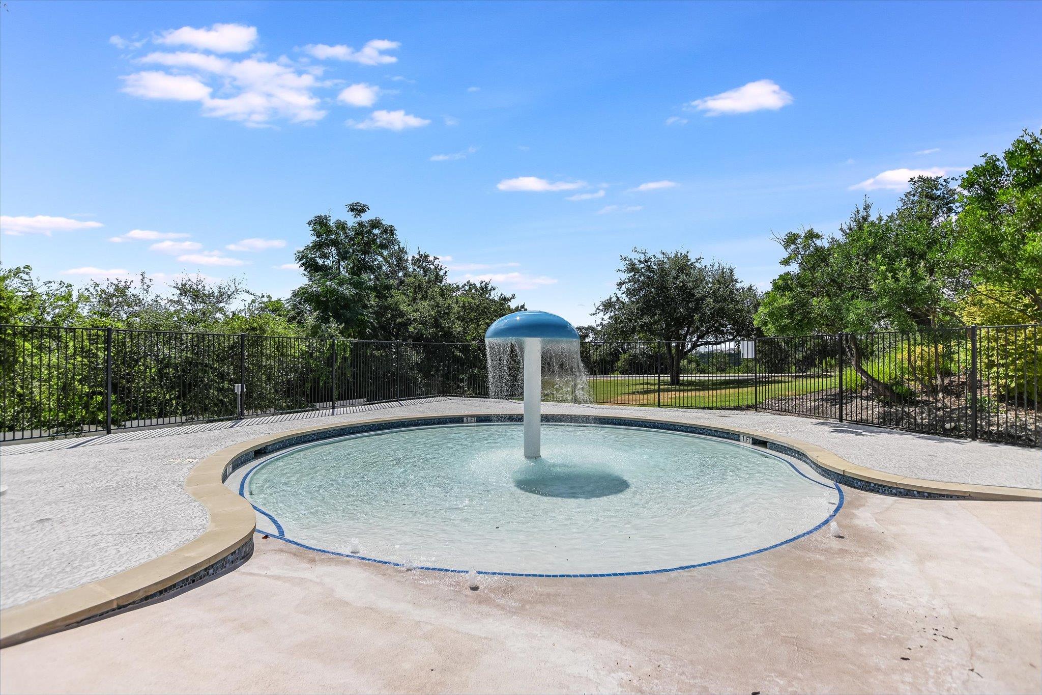 105 Whitley Dr, Austin, TX 78738