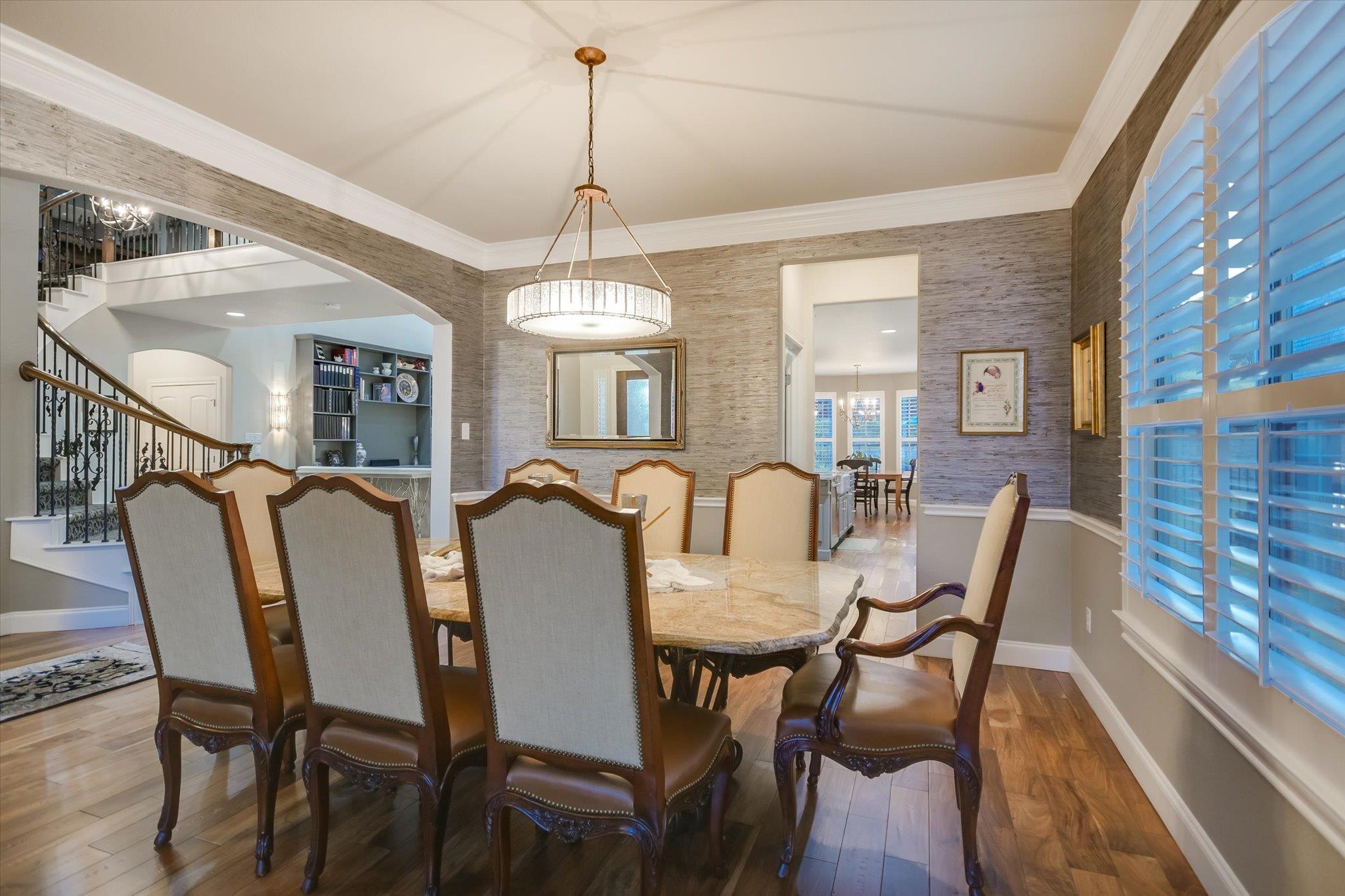 105 Whitley Dr, Austin, TX 78738