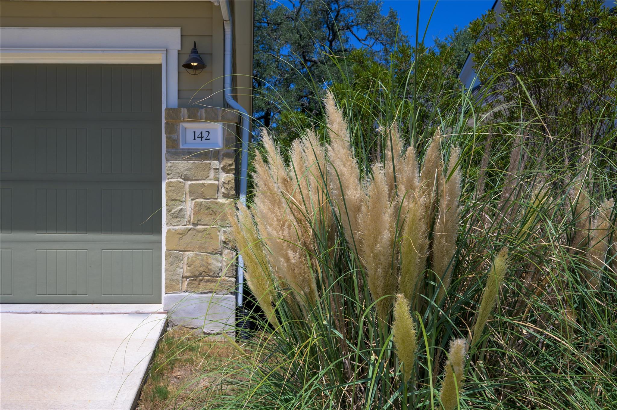 142 Volterra Ln, Dripping Springs, TX 78620