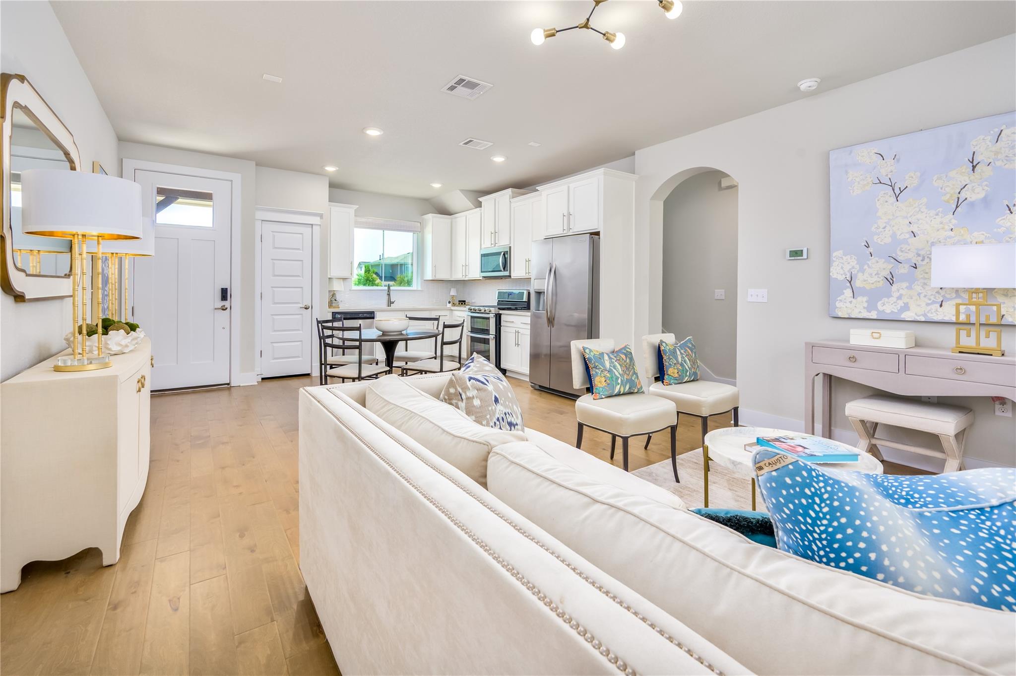 142 Volterra Ln, Dripping Springs, TX 78620