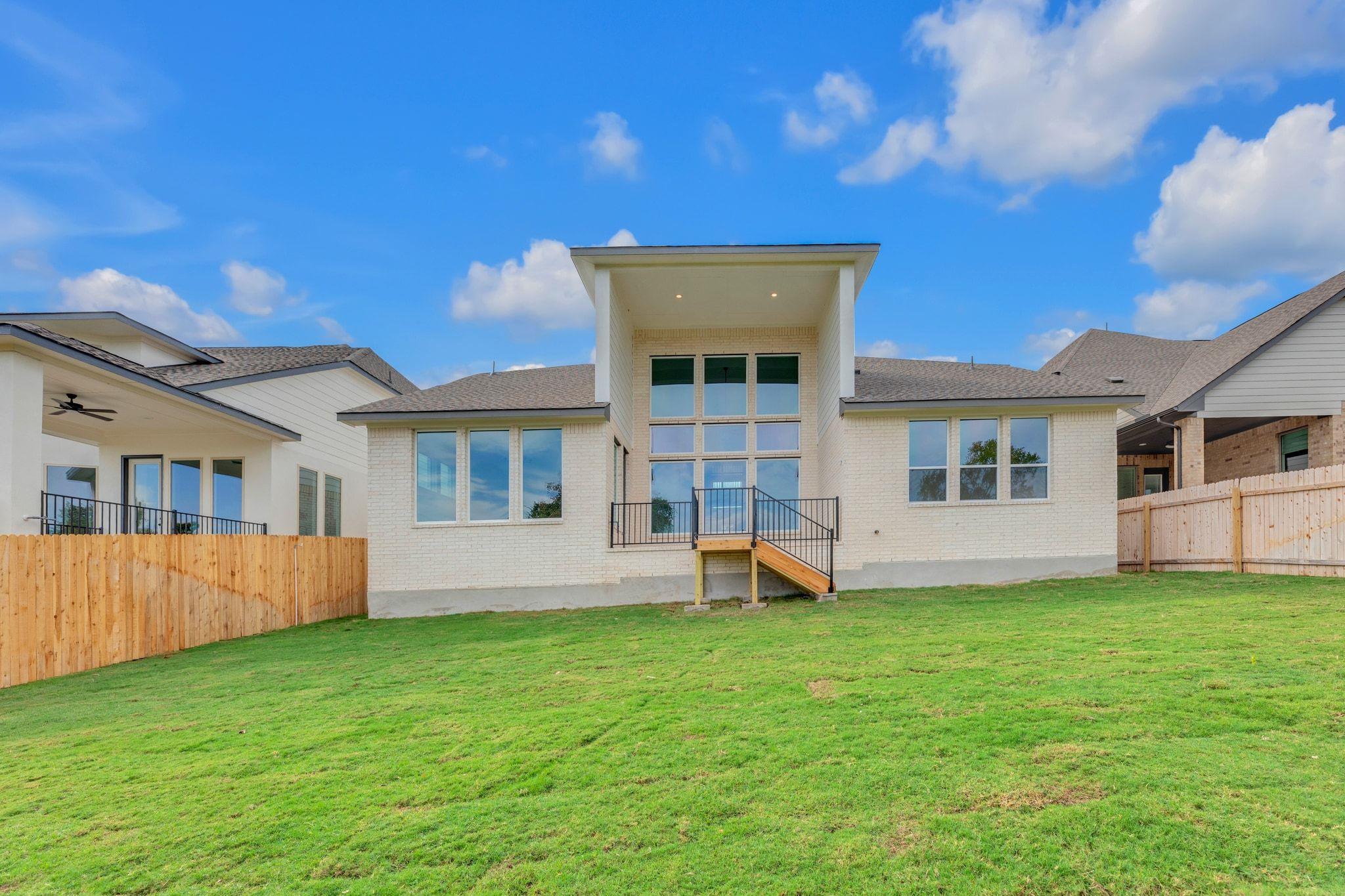 162 Montecilo Dr, Liberty Hill, TX 78642