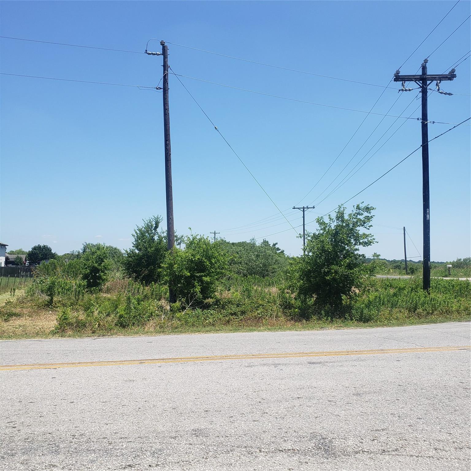 8909 Linden Rd, Del Valle, TX 78617