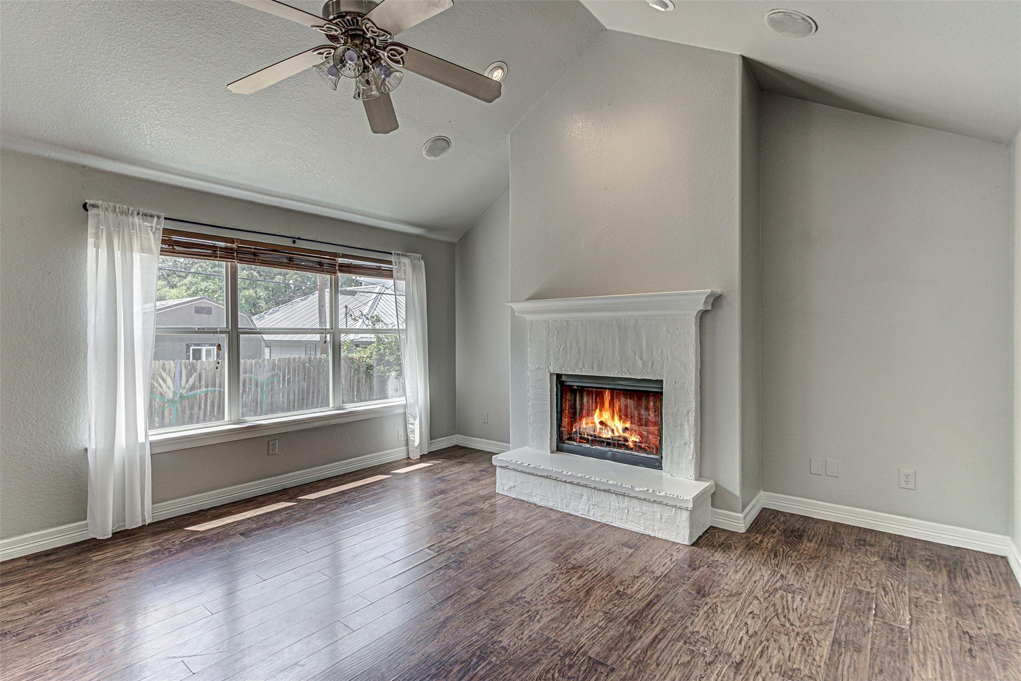 724 Cypress Ln, Cottonwood Shores, TX 78657