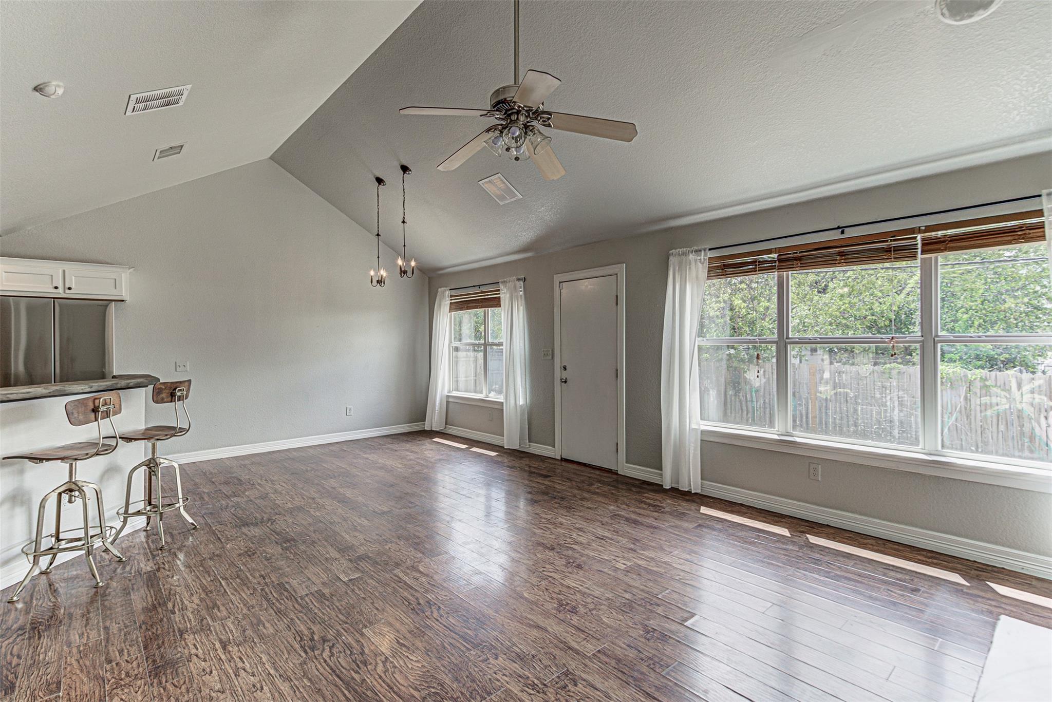 724 Cypress Ln, Cottonwood Shores, TX 78657