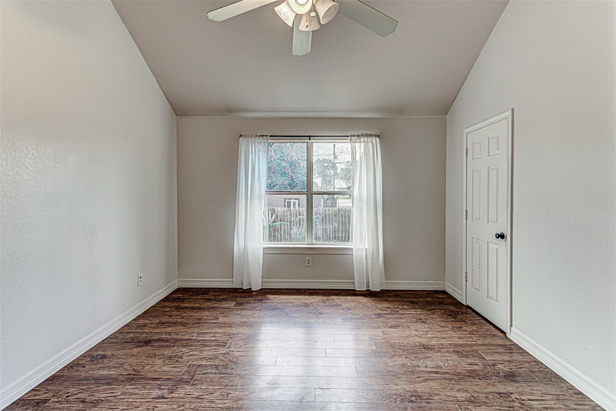 724 Cypress Ln, Cottonwood Shores, TX 78657