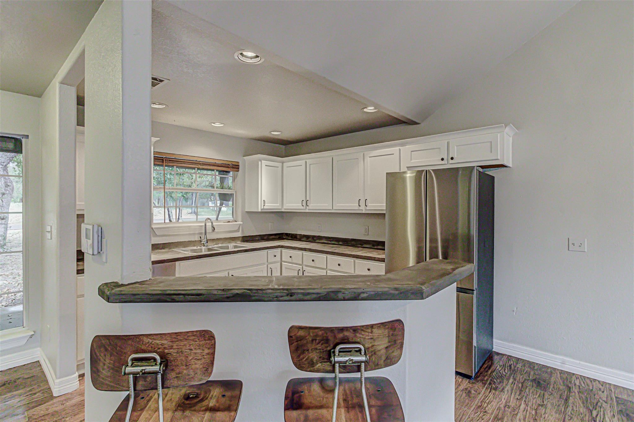 724 Cypress Ln, Cottonwood Shores, TX 78657