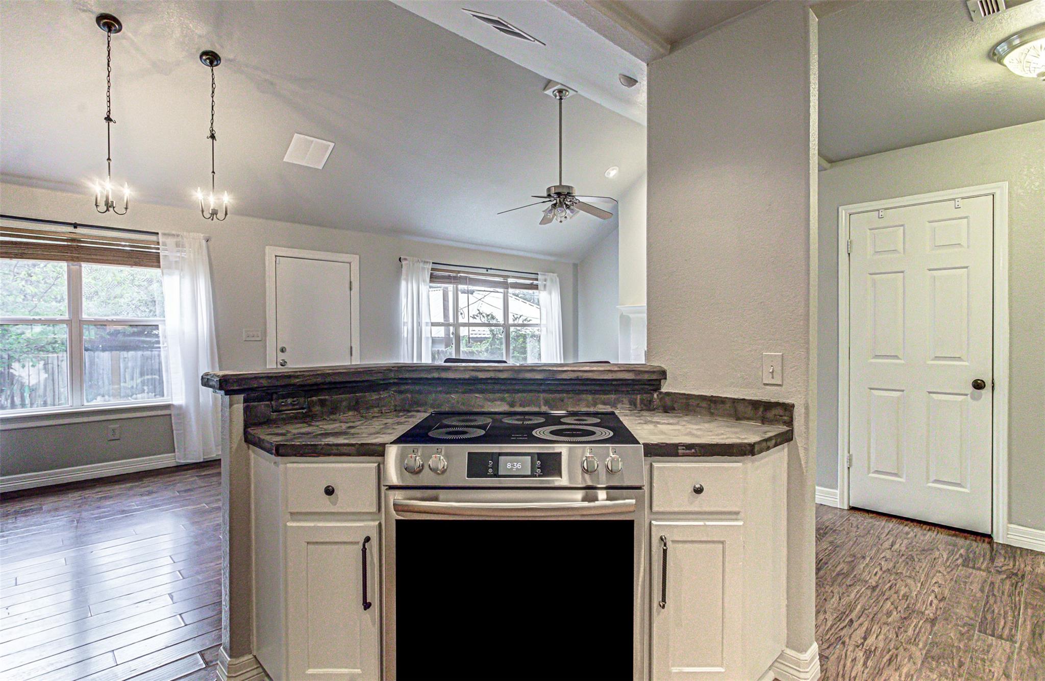 724 Cypress Ln, Cottonwood Shores, TX 78657