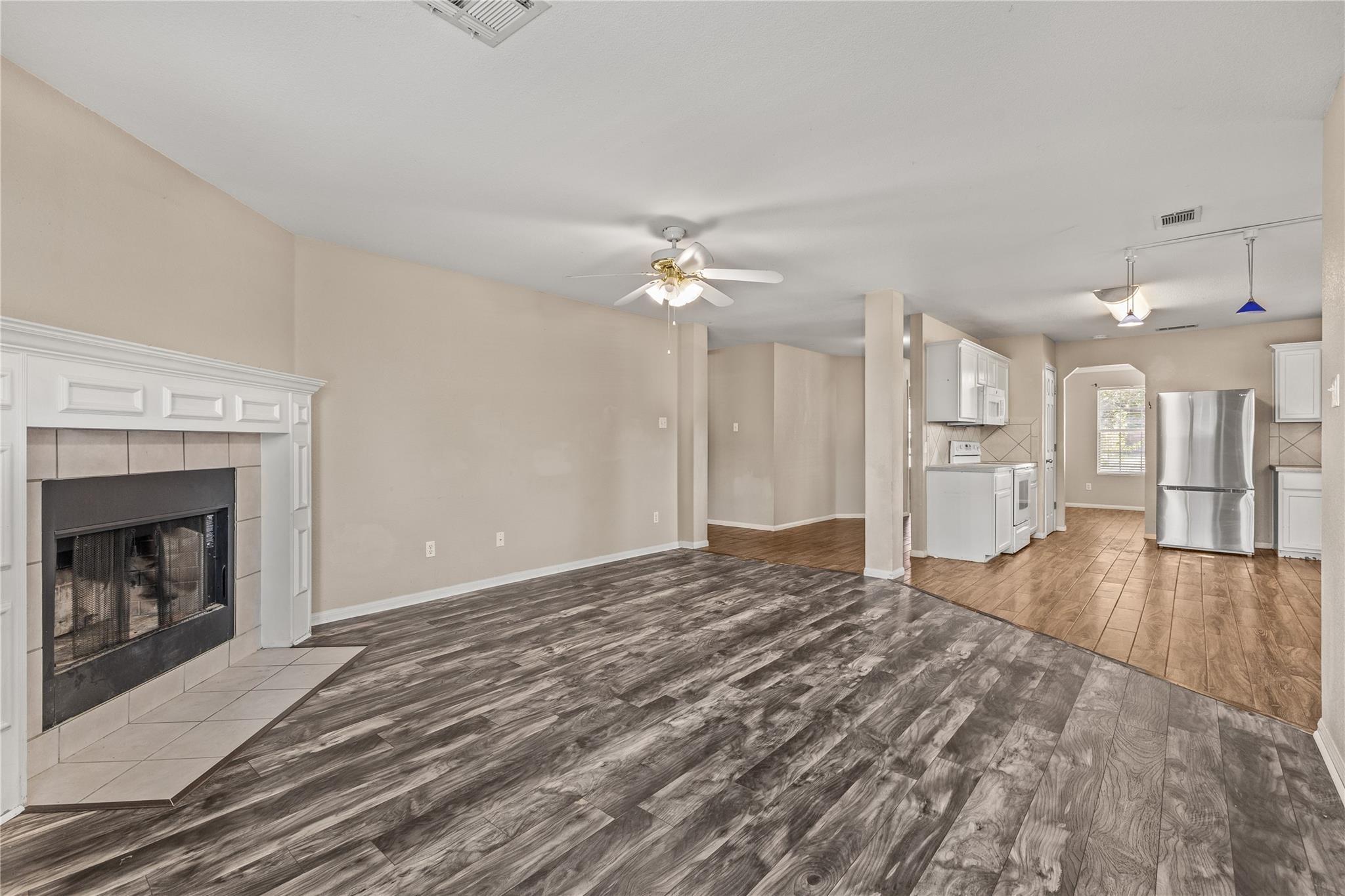 5504 Southern Crossing Dr, Temple, TX 76502