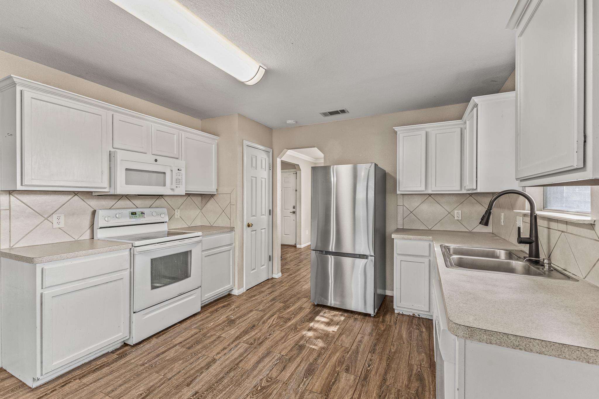 5504 Southern Crossing Dr, Temple, TX 76502