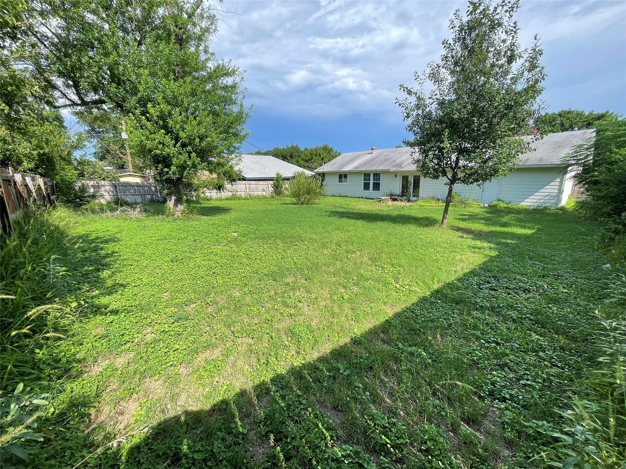 8436 Jamestown Dr, Austin, TX 78758