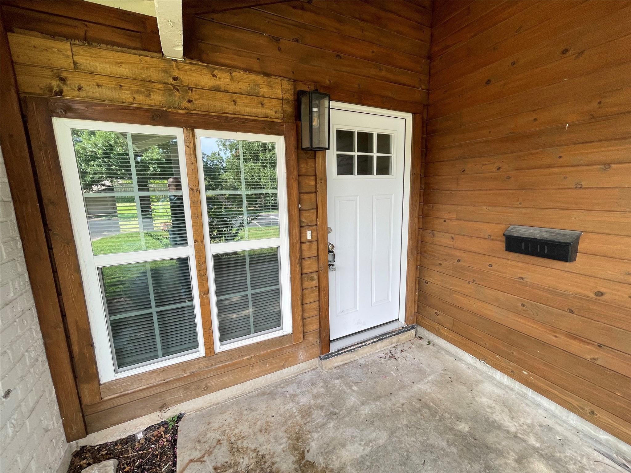 8436 Jamestown Dr, Austin, TX 78758