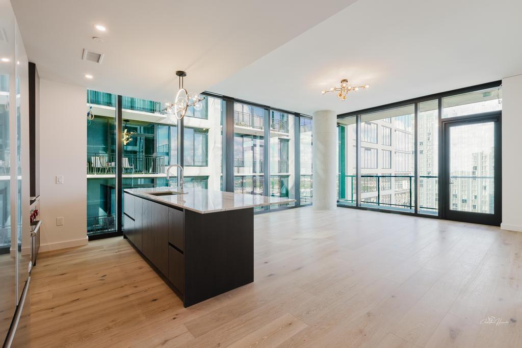 610 Davis St # 2608, Austin, TX 78701