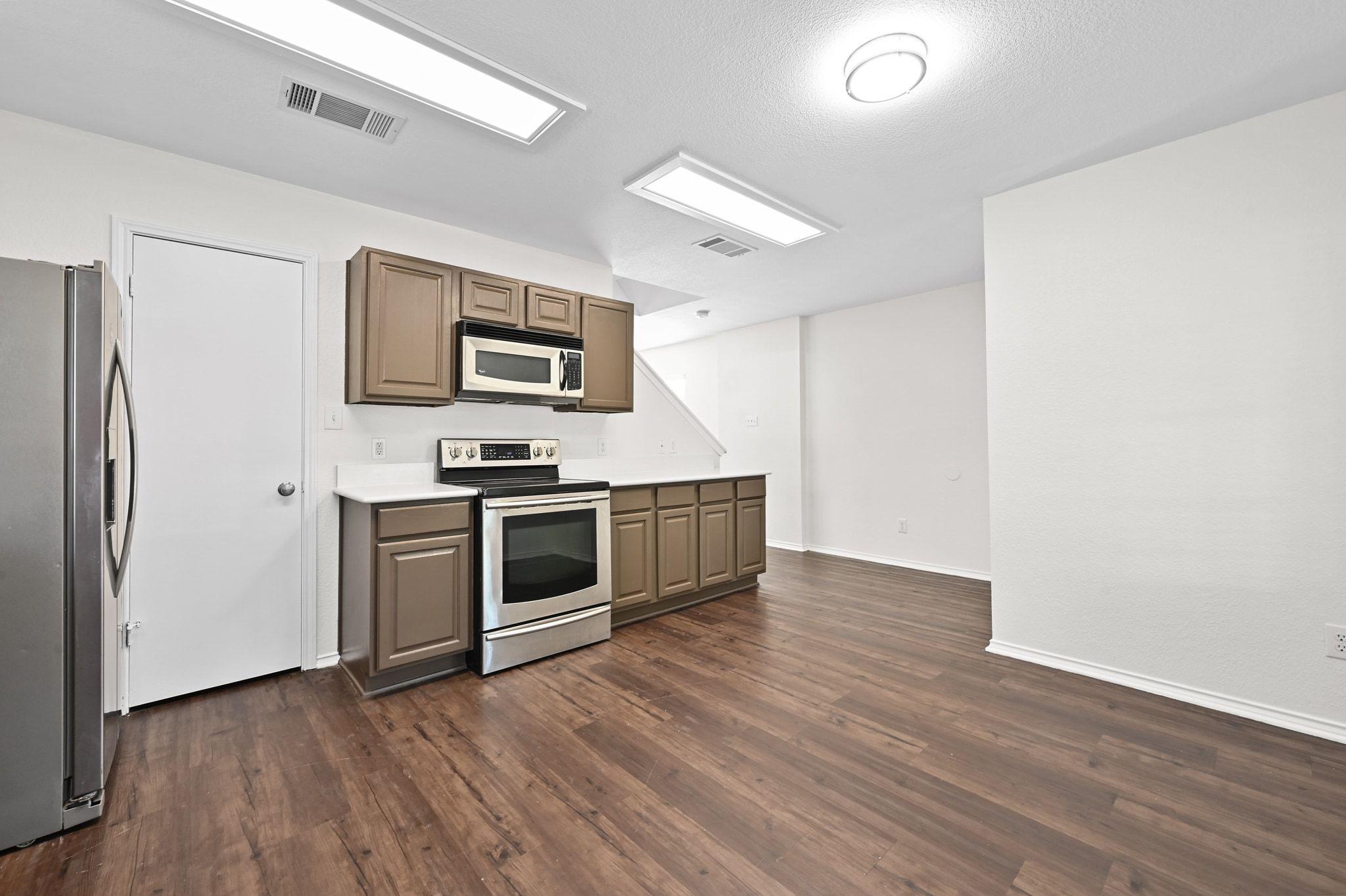 1400 Geoffs Dr, Austin, TX 78748