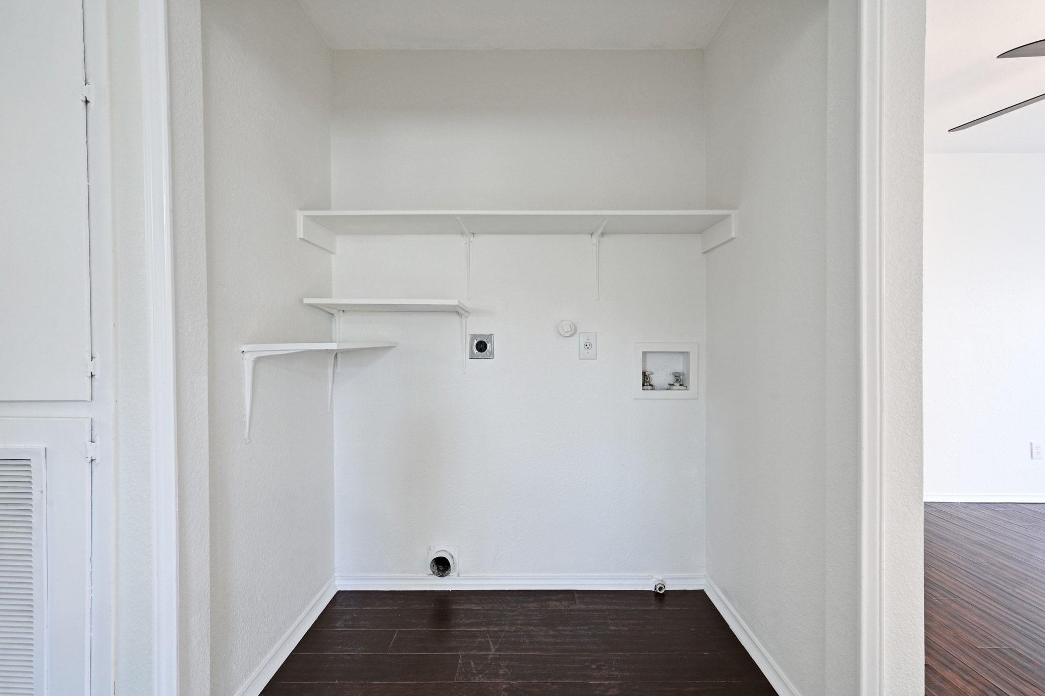 1400 Geoffs Dr, Austin, TX 78748