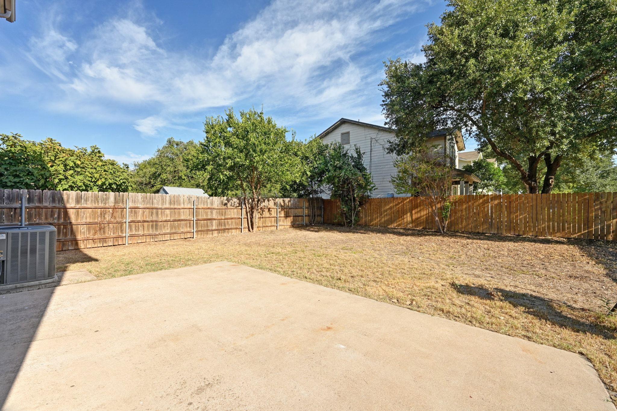 1400 Geoffs Dr, Austin, TX 78748