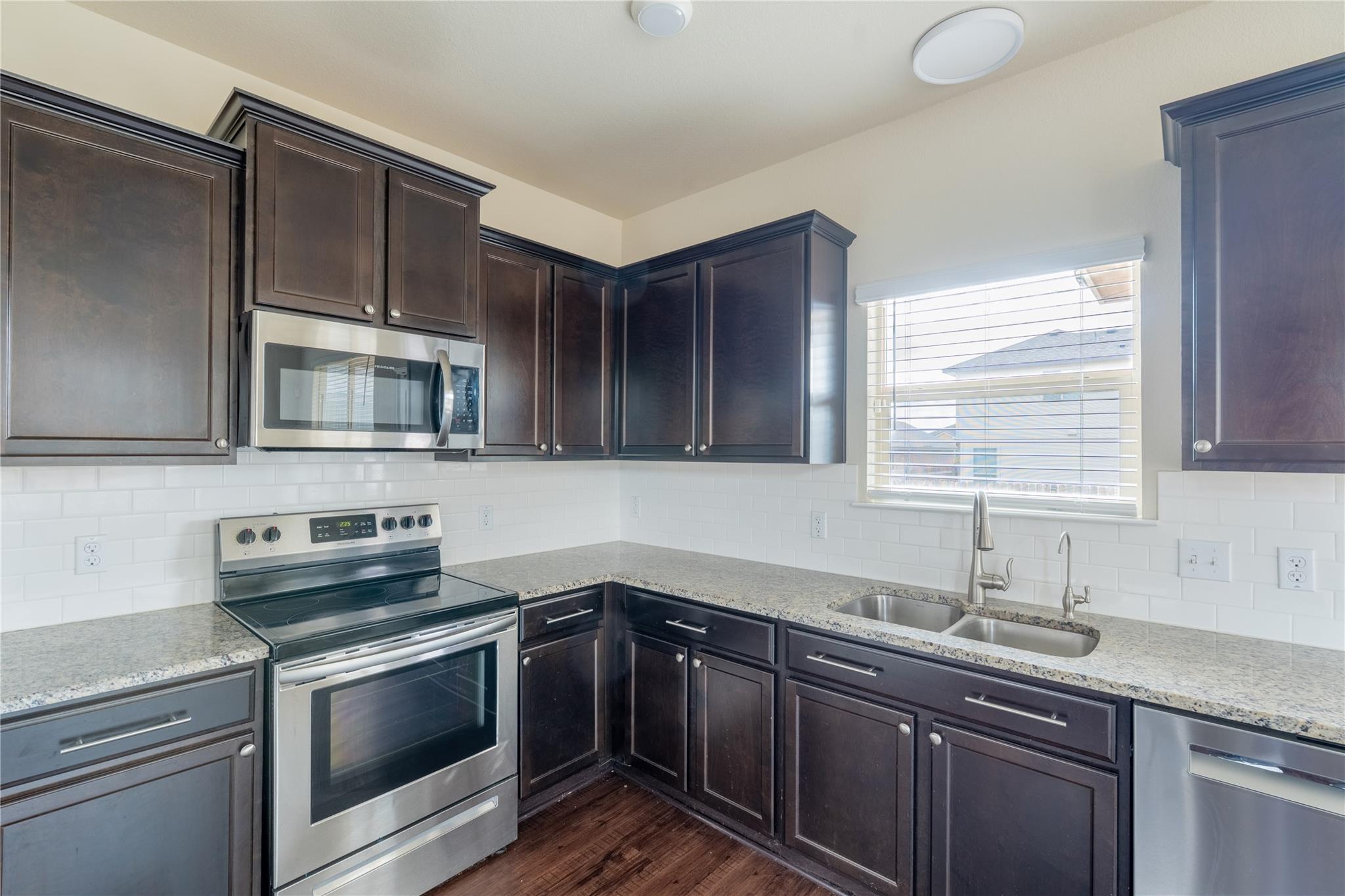 211 Highmore Ct, Temple, TX 76502