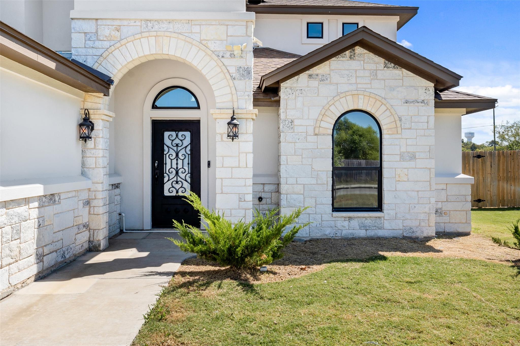 1052 Parkview Dr Way, Salado, TX 76571