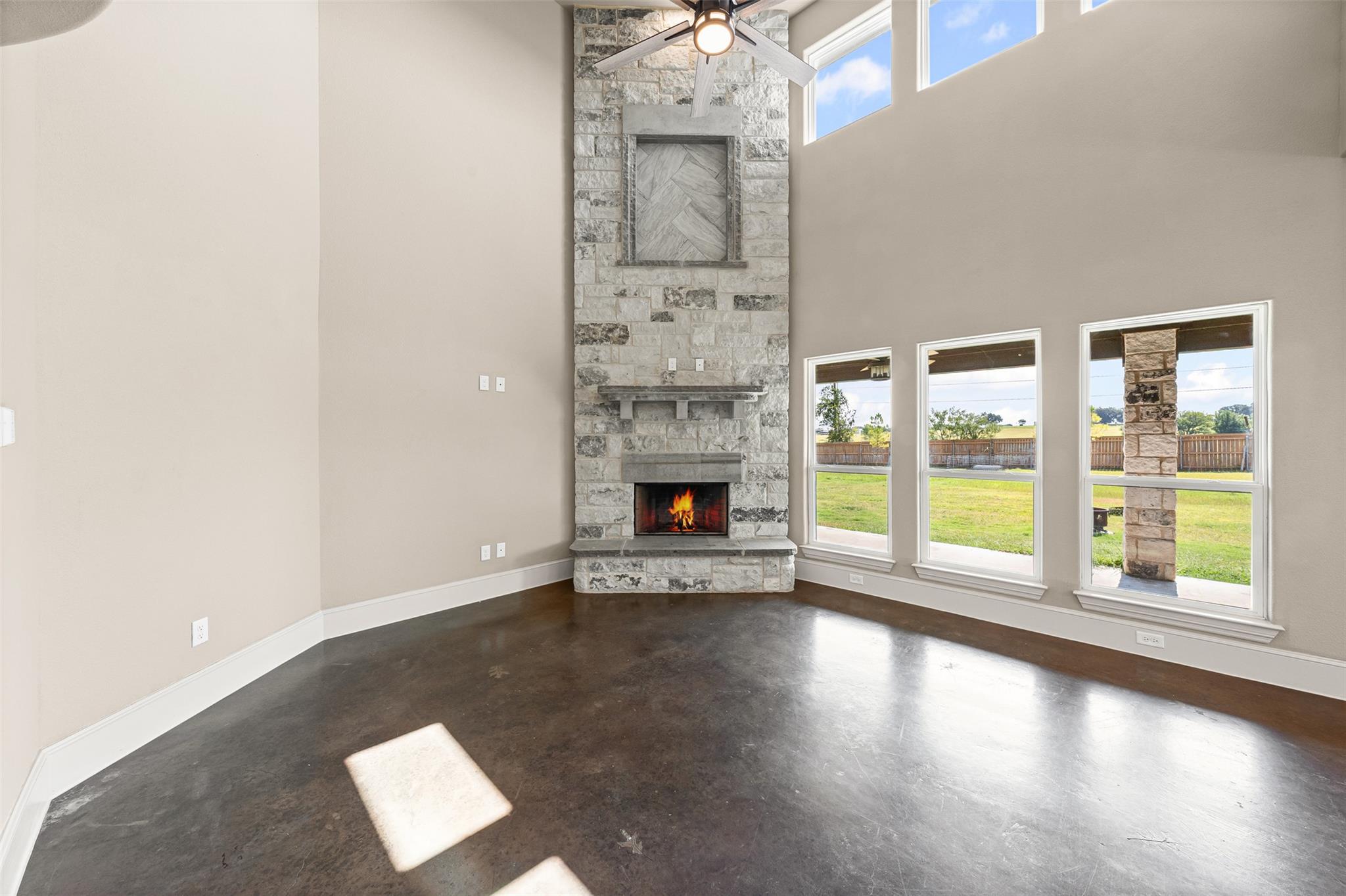 1052 Parkview Dr Way, Salado, TX 76571