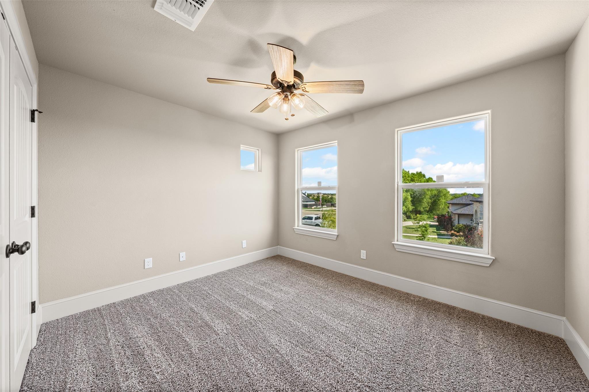 1052 Parkview Dr Way, Salado, TX 76571