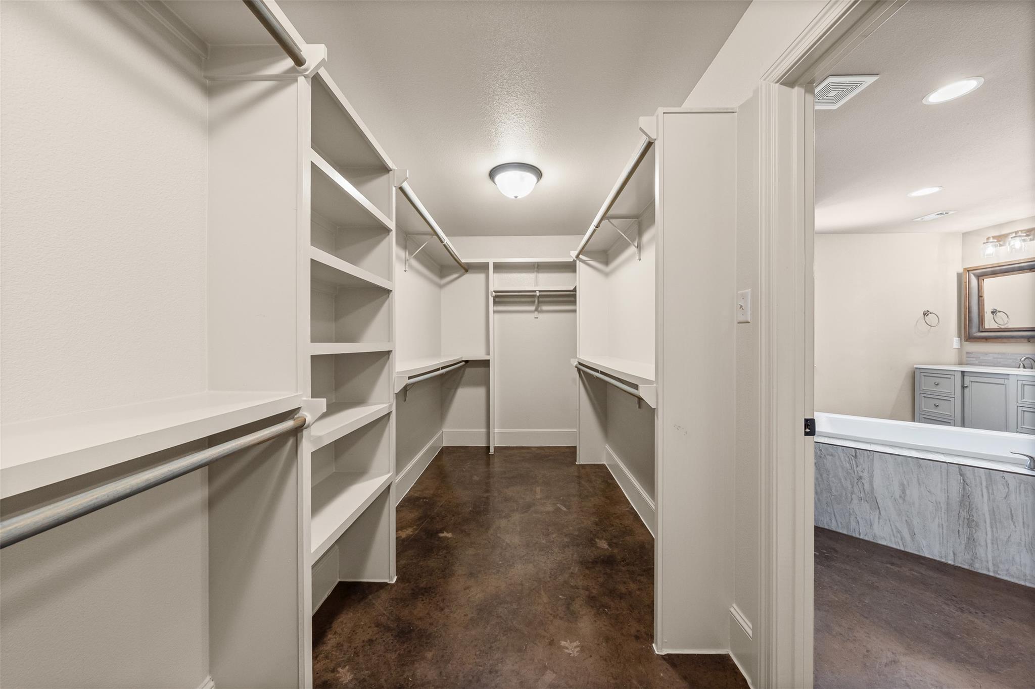 1052 Parkview Dr Way, Salado, TX 76571