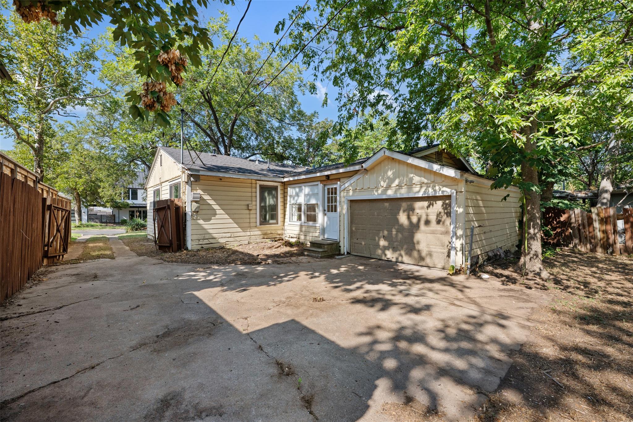 1910 W 33rd St, Austin, TX 78703