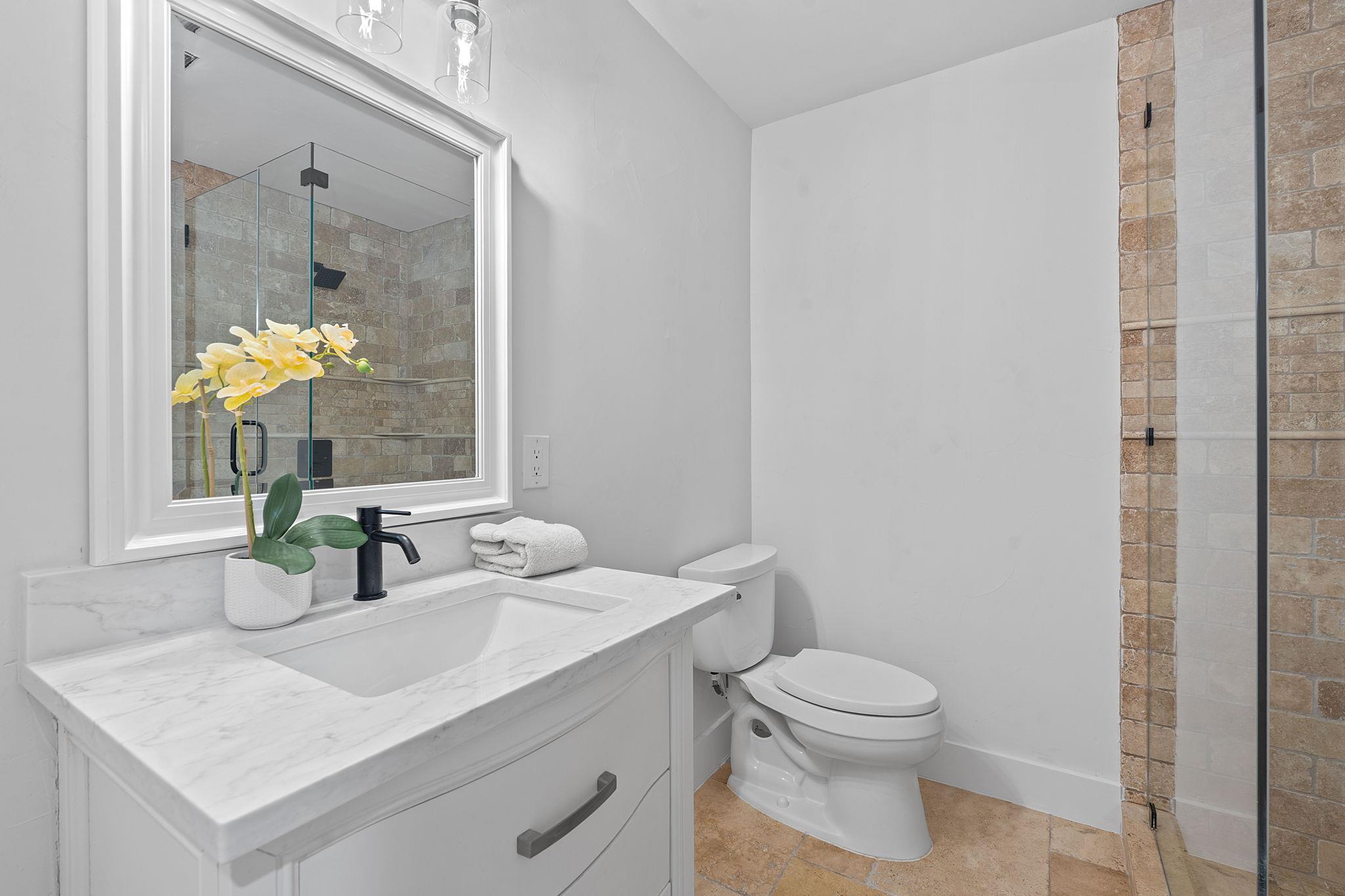 1325 Likeness Rd, Spicewood, TX 78669