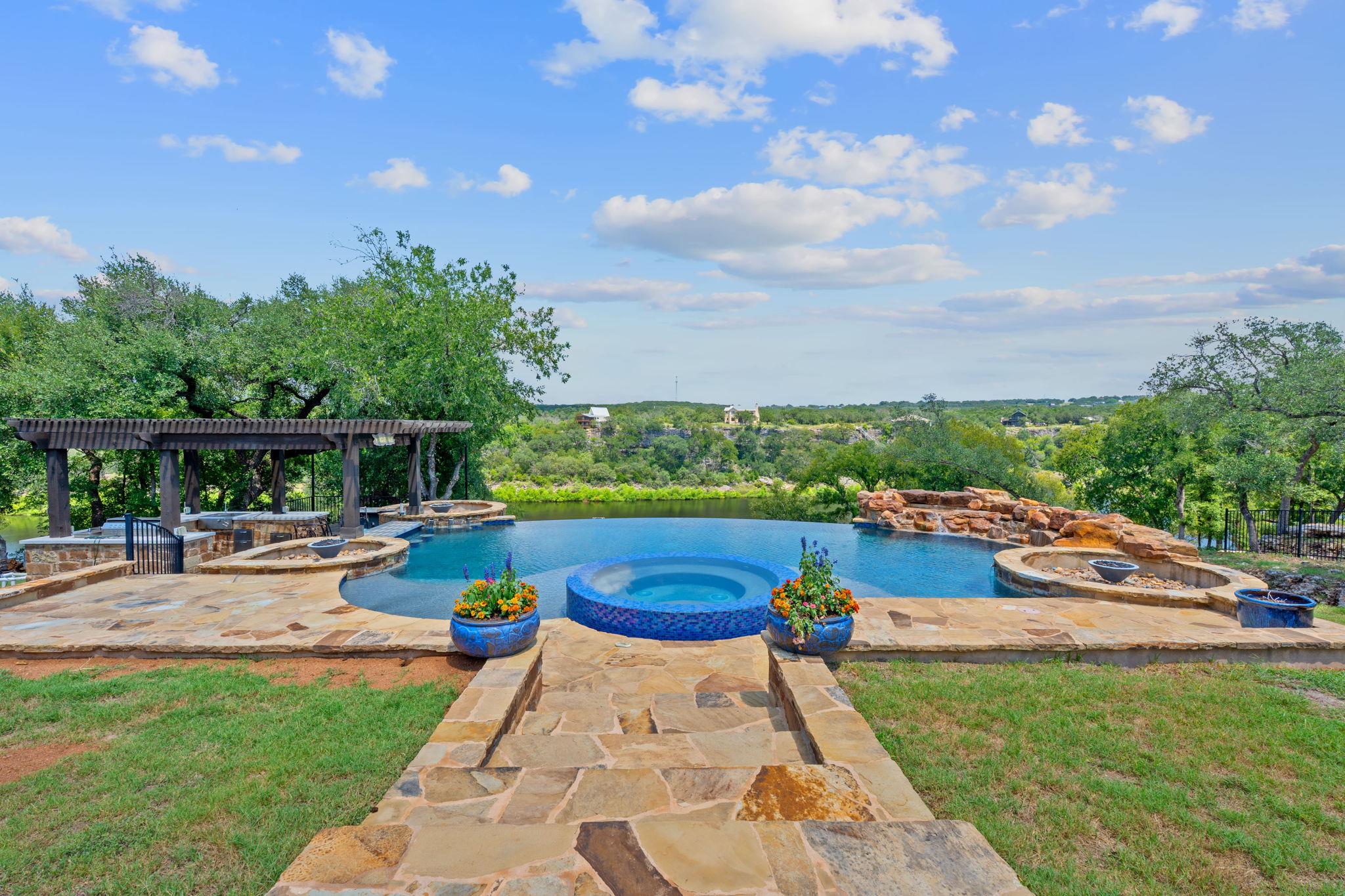 1325 Likeness Rd, Spicewood, TX 78669