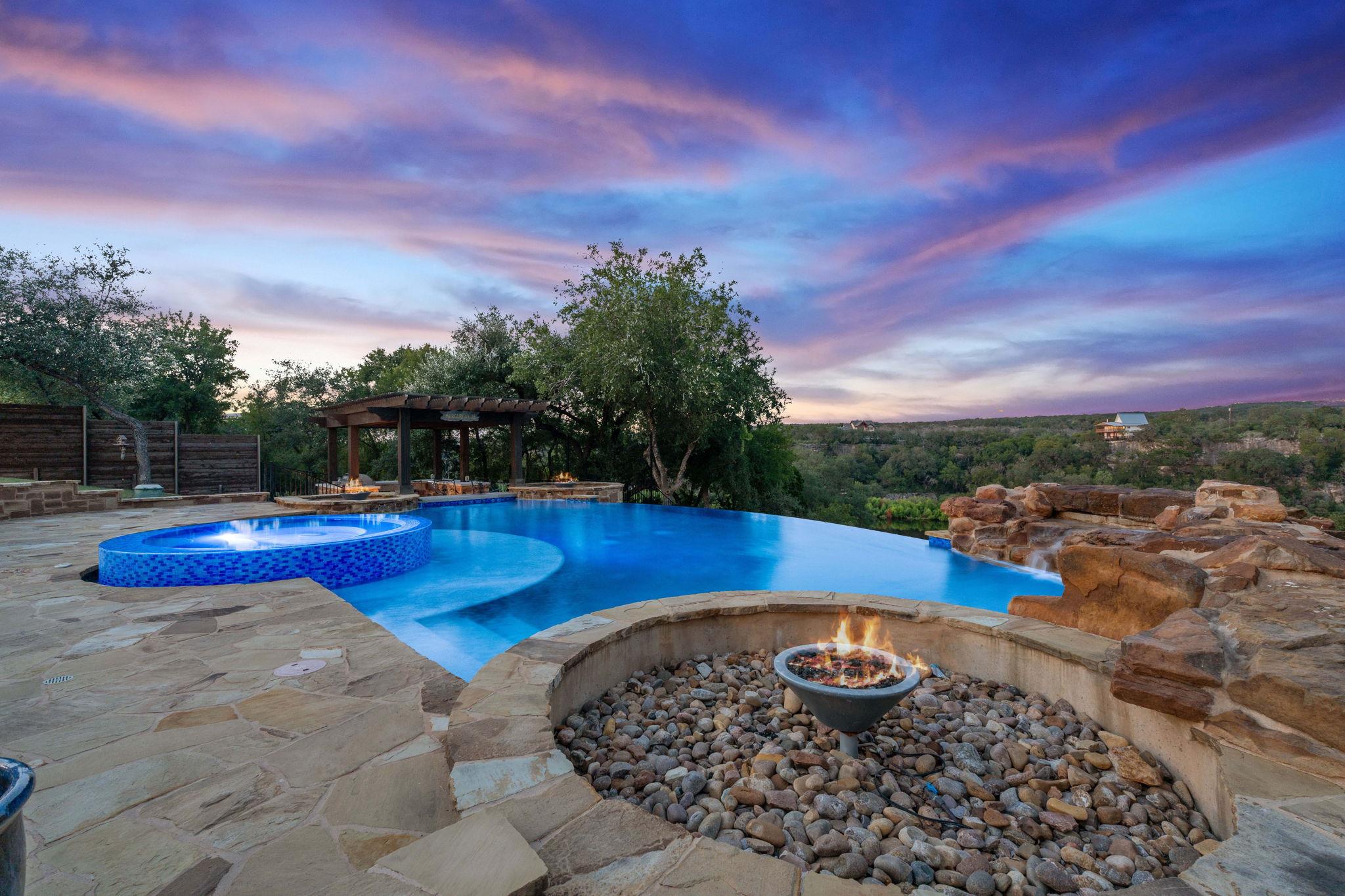 1325 Likeness Rd, Spicewood, TX 78669