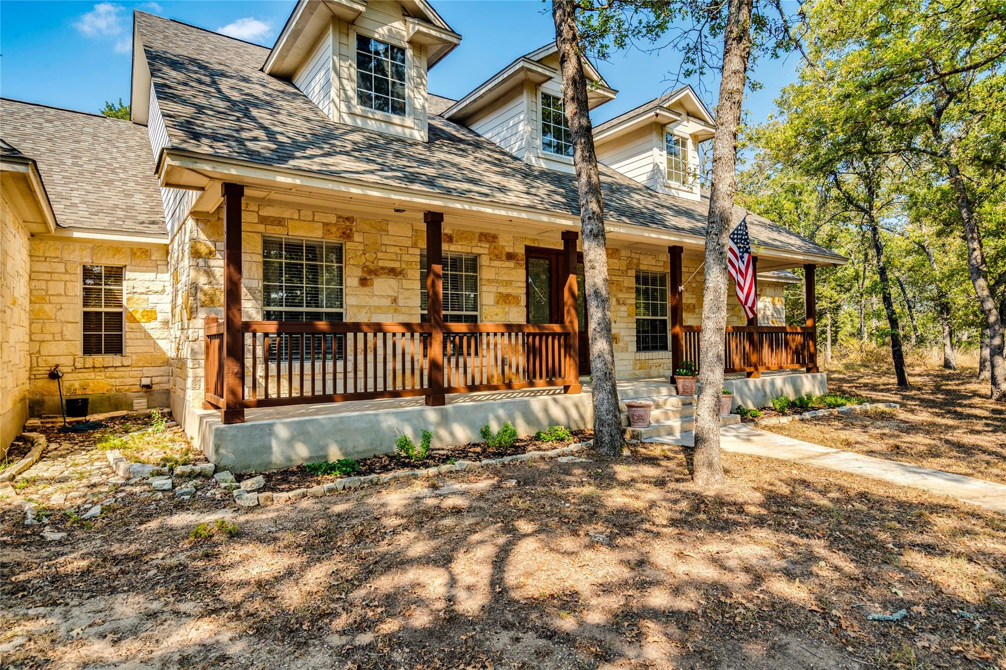 517 Arbors Cir, Elgin, TX 78621