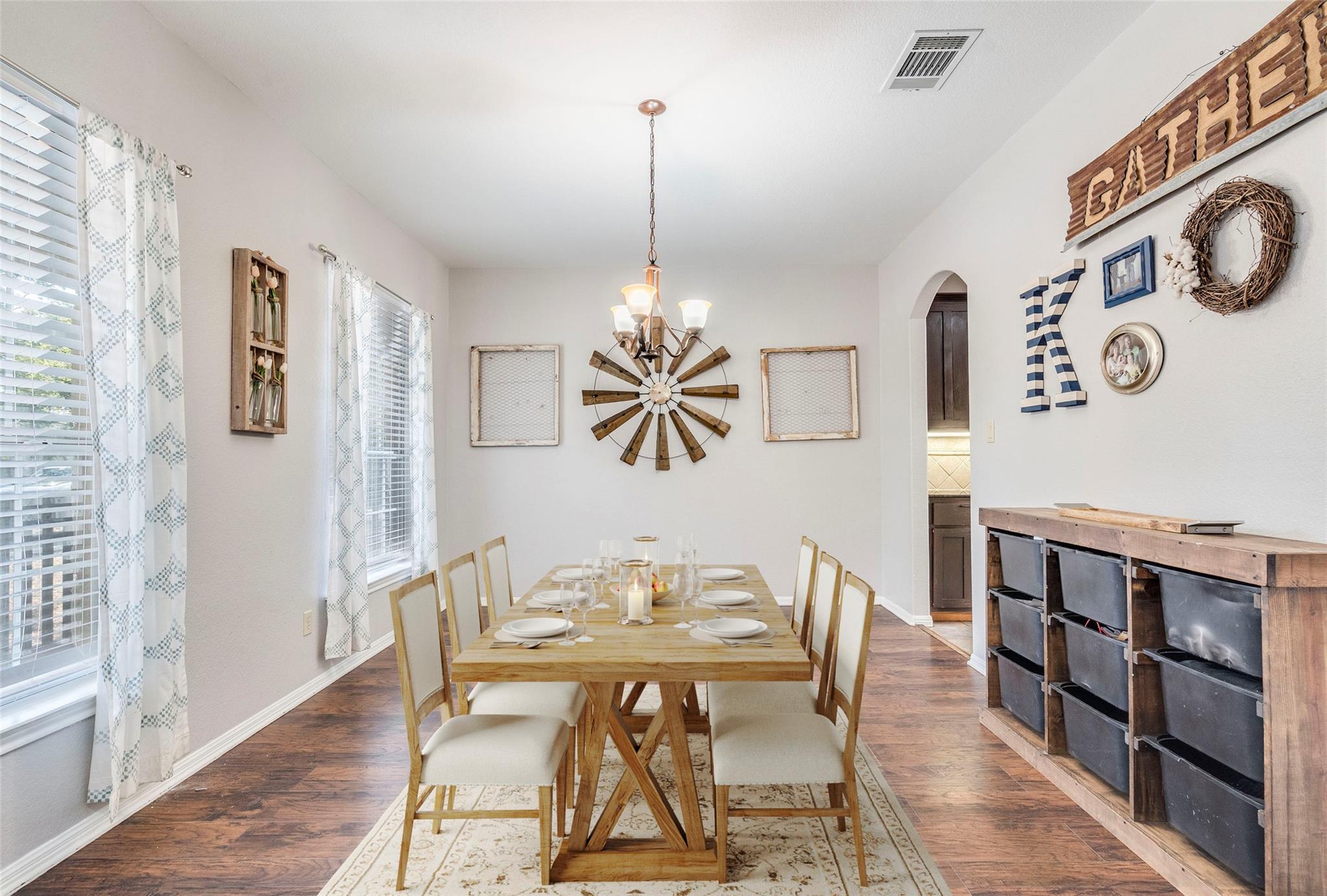 517 Arbors Cir, Elgin, TX 78621