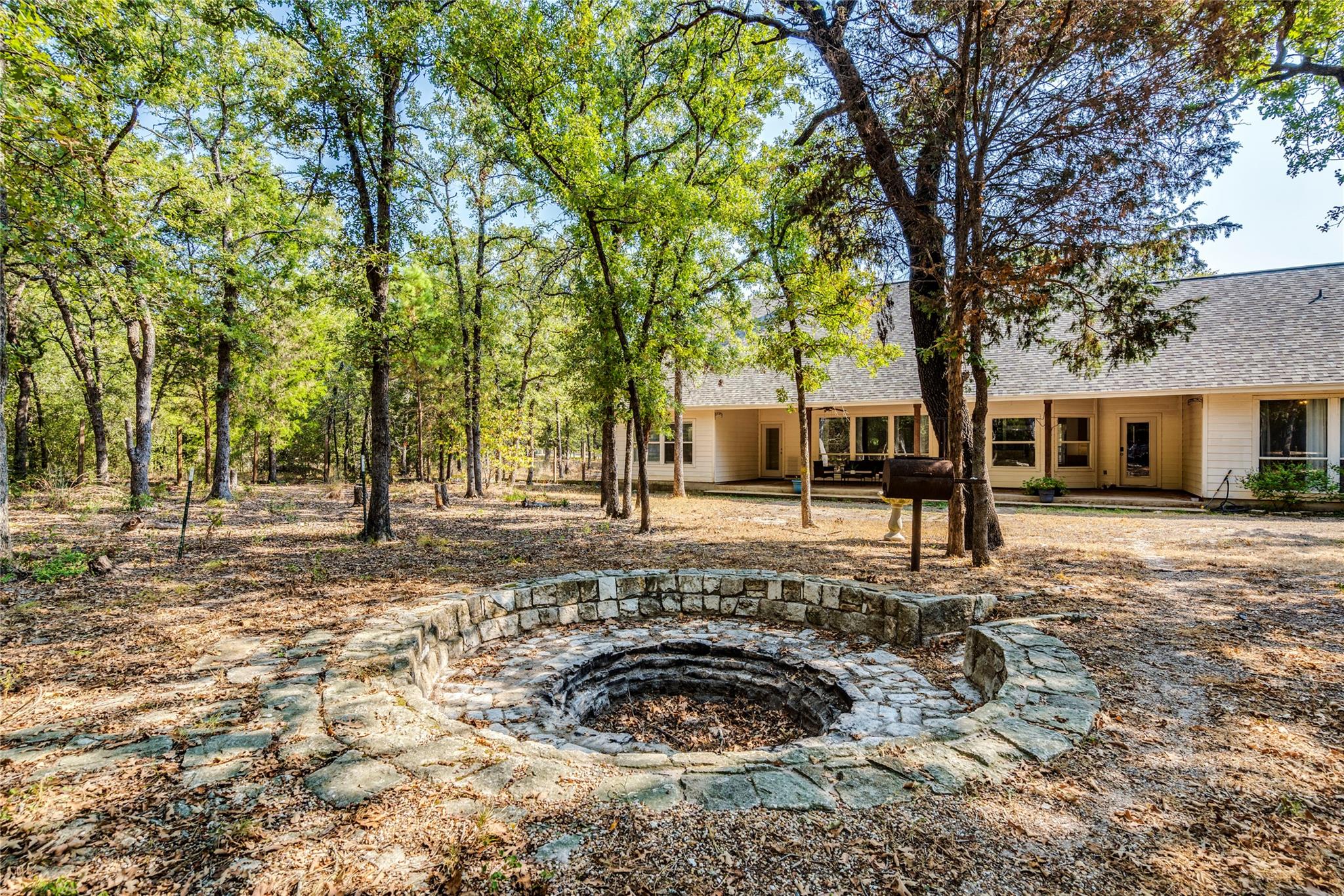 517 Arbors Cir, Elgin, TX 78621