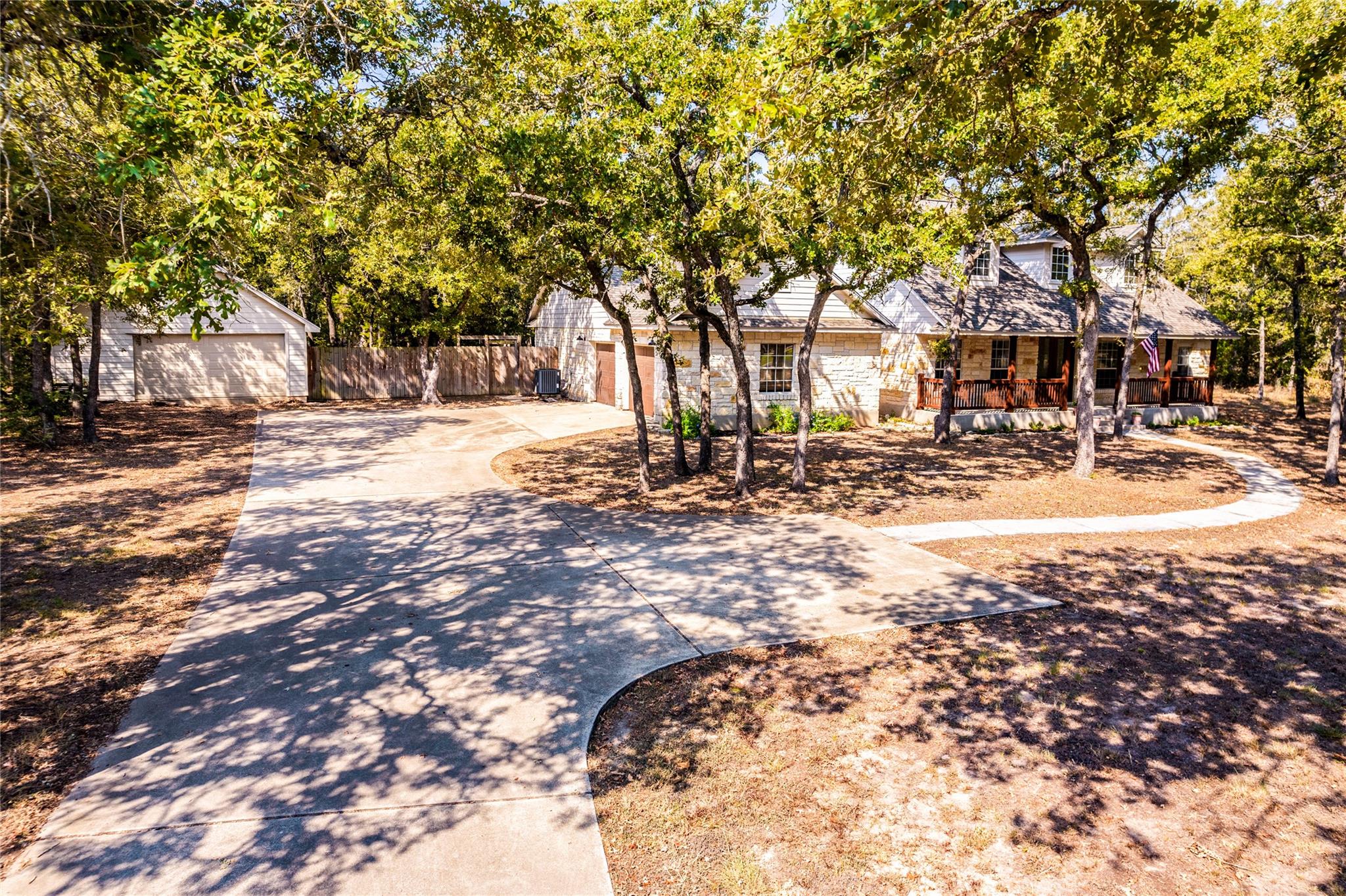 517 Arbors Cir, Elgin, TX 78621