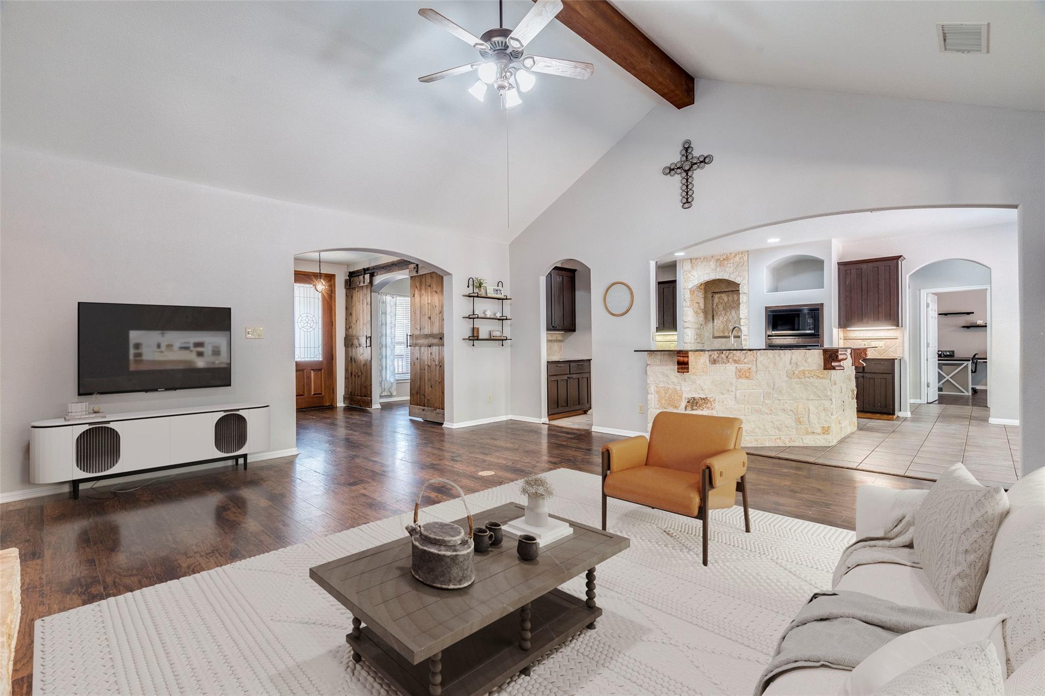 517 Arbors Cir, Elgin, TX 78621